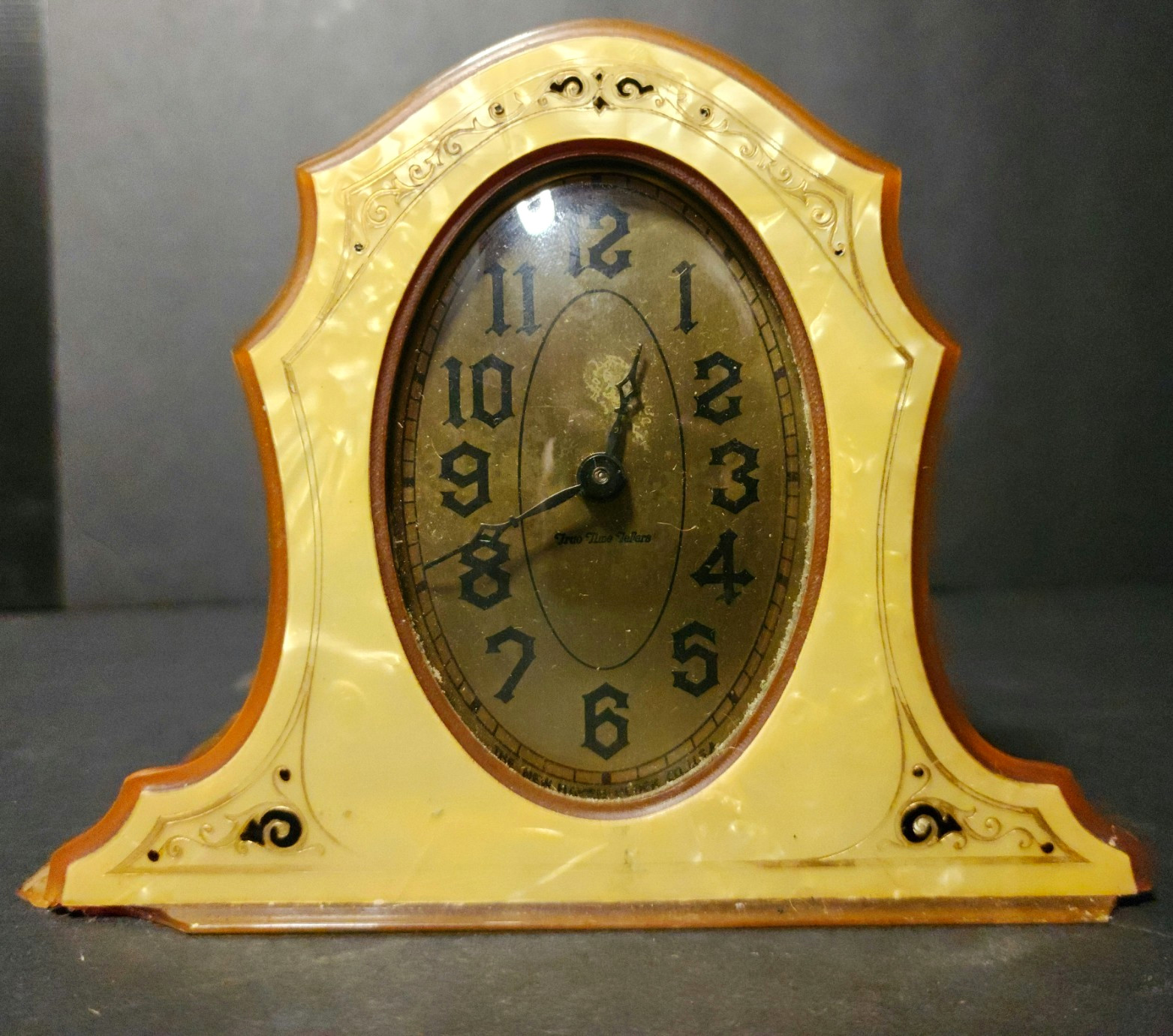 Vintage 1920s Art Deco Amber Catalin Bakelite Clock Parts Repair Salvage-READ Vintage 1920s Art Deco Amber Catalin Bakelite Clock Parts Repair Salvage-READ