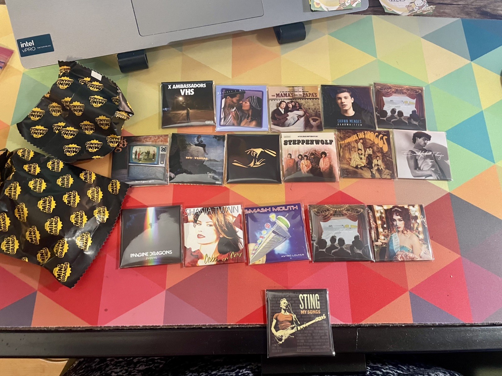 Zuru Mini Brands vinyl records - lot of 17 records plus 2 accessories all NEW