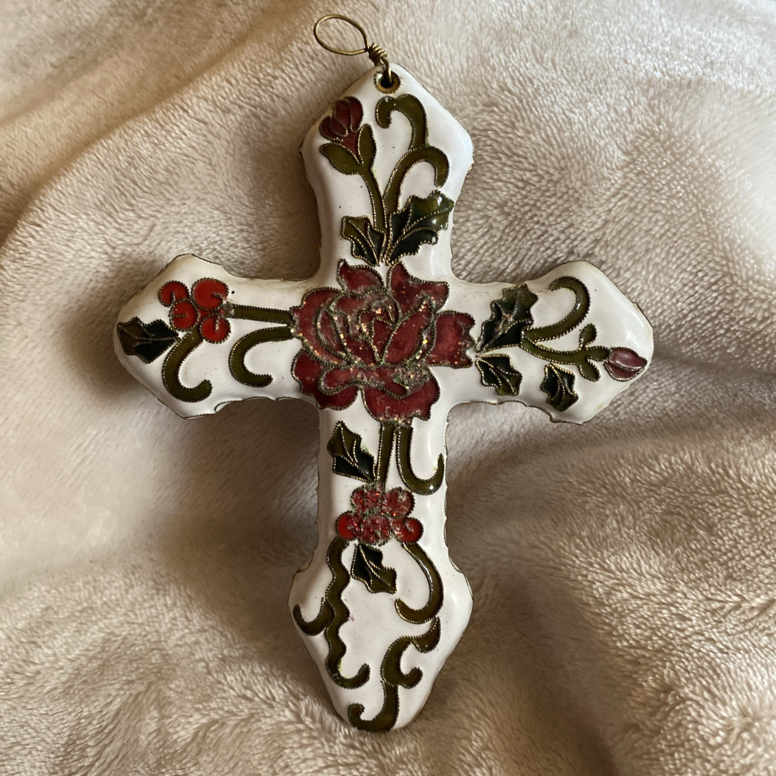 Rare Vtg Handcrafted Metal White W/ Red Roses & Green Floral Design, 6” x 5”. Rare Vtg Handcrafted Metal White W/ Red Roses & Green Floral Design, 6” x 5”.