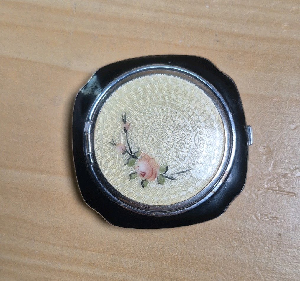 Vtg Art Deco Evans Mayfair Double Compact Guilloche Enamel Pink Rose Black 20s Vtg Art Deco Evans Mayfair Double Compact Guilloche Enamel Pink Rose Black 20s