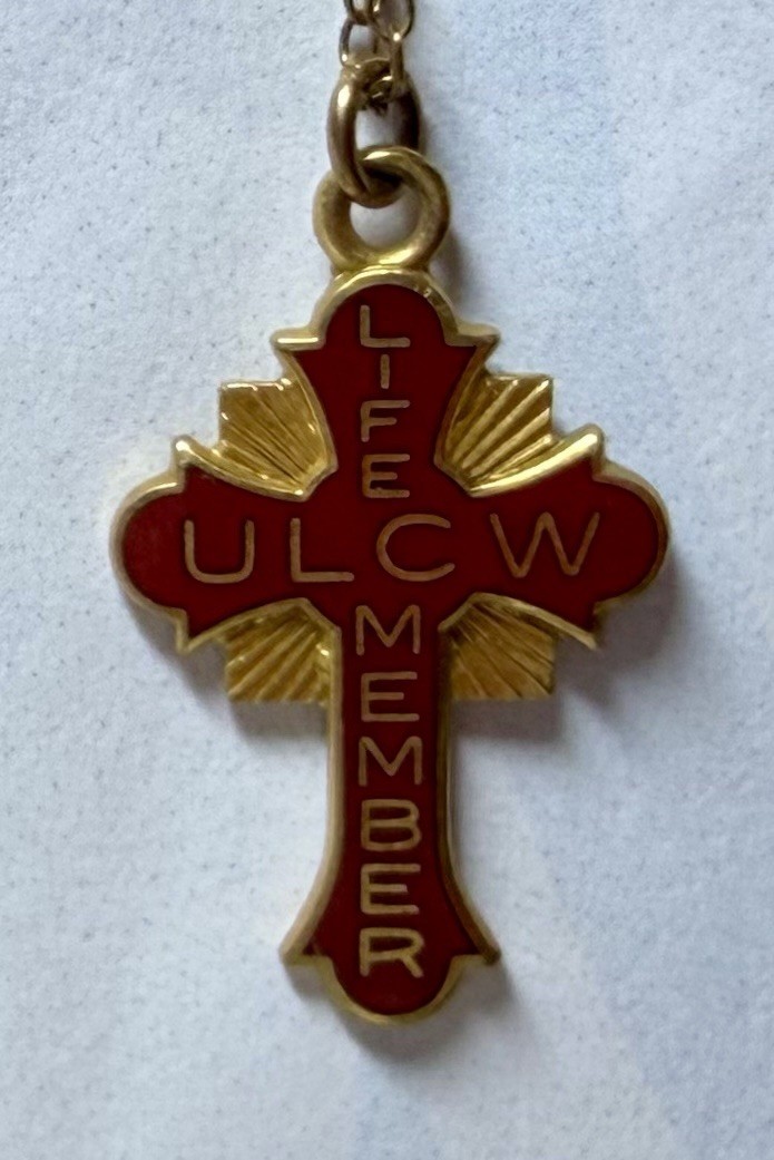United Lutheran Church Women Life Member Pin Enamel Cross ULCW Vintage Necklace