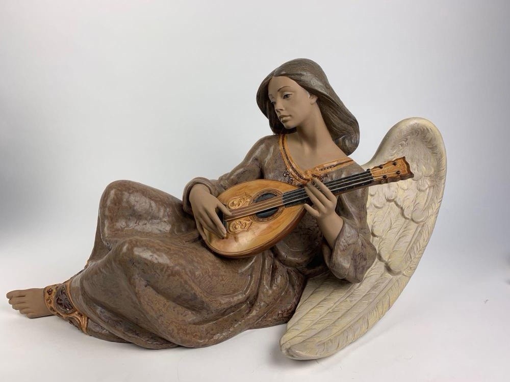 Rare Lladro Statue Ethereal Music 13750 Mint With Original Box Rare Lladro Statue Ethereal Music 13750 Mint With Original Box