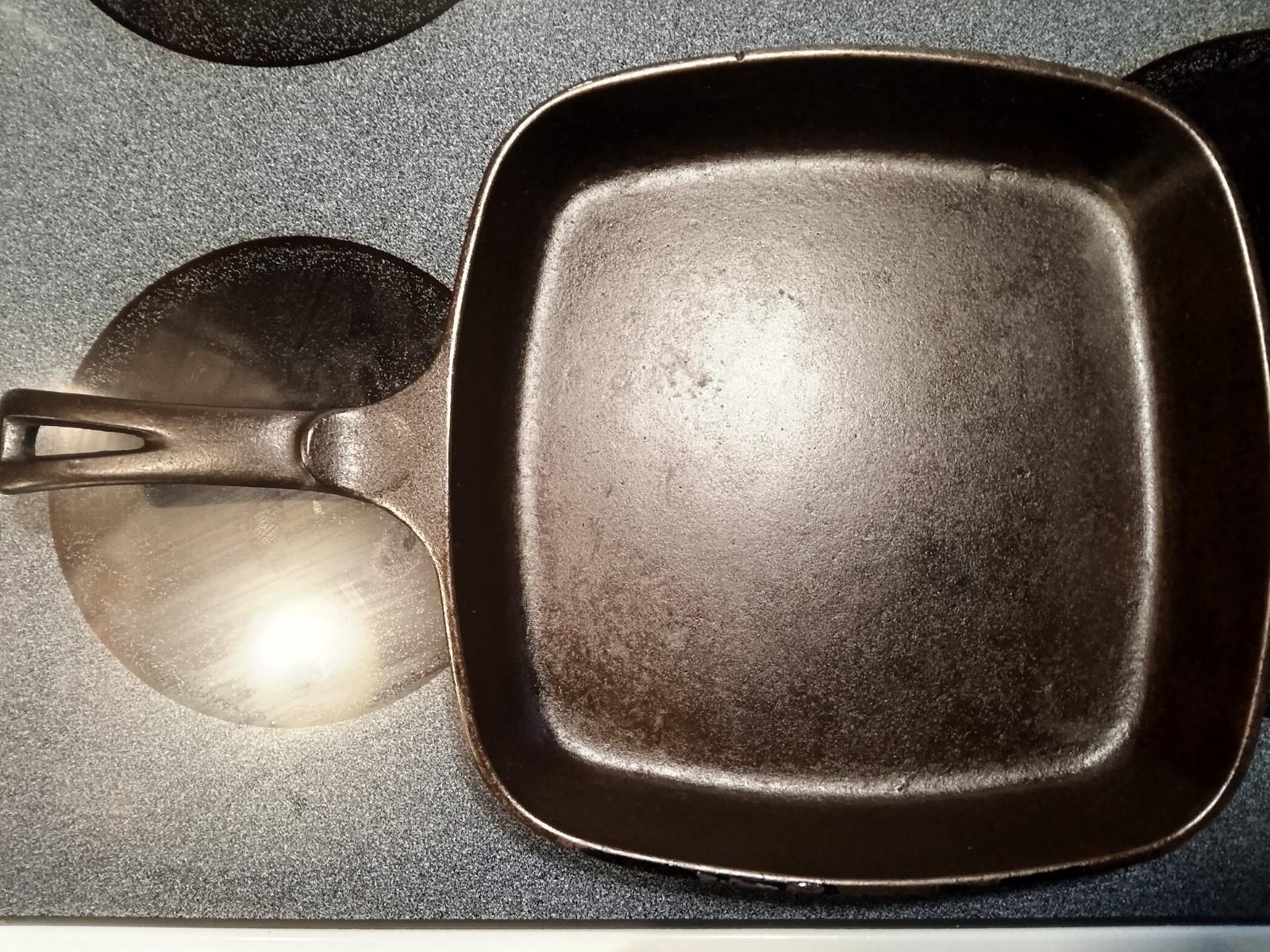 Wagner unmarked square skillet Wagner unmarked square skillet