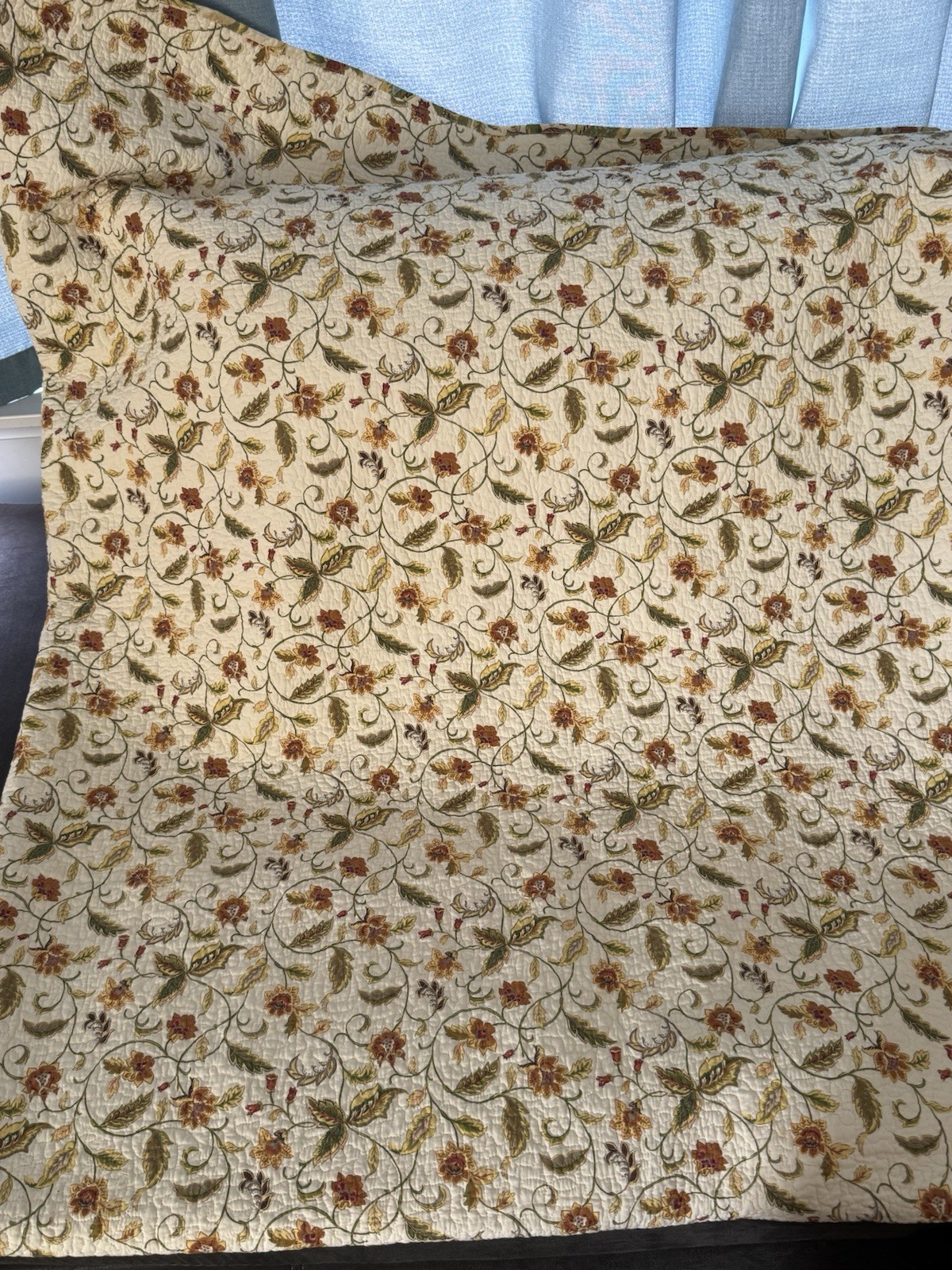 Beautiful homemade quilt with intricate stitching. $450 obo Beautiful homemade quilt with intricate stitching. $450 obo
