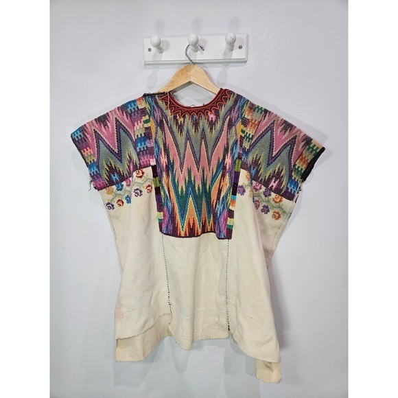 Vintage Guatemalan Huipil Handwoven Embroidered Boho Poncho Top Cream Multi Vintage Guatemalan Huipil Handwoven Embroidered Boho Poncho Top Cream Multi