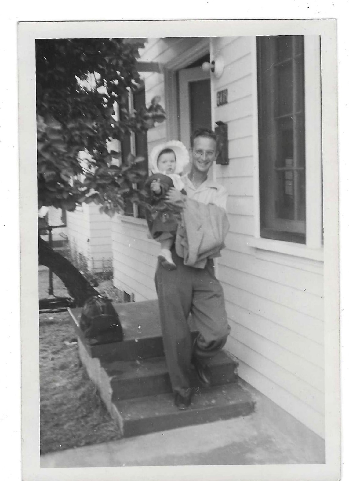 Lot of 2 Vintage Vernacular Snapshots "Daddy's Home" 1940's Era