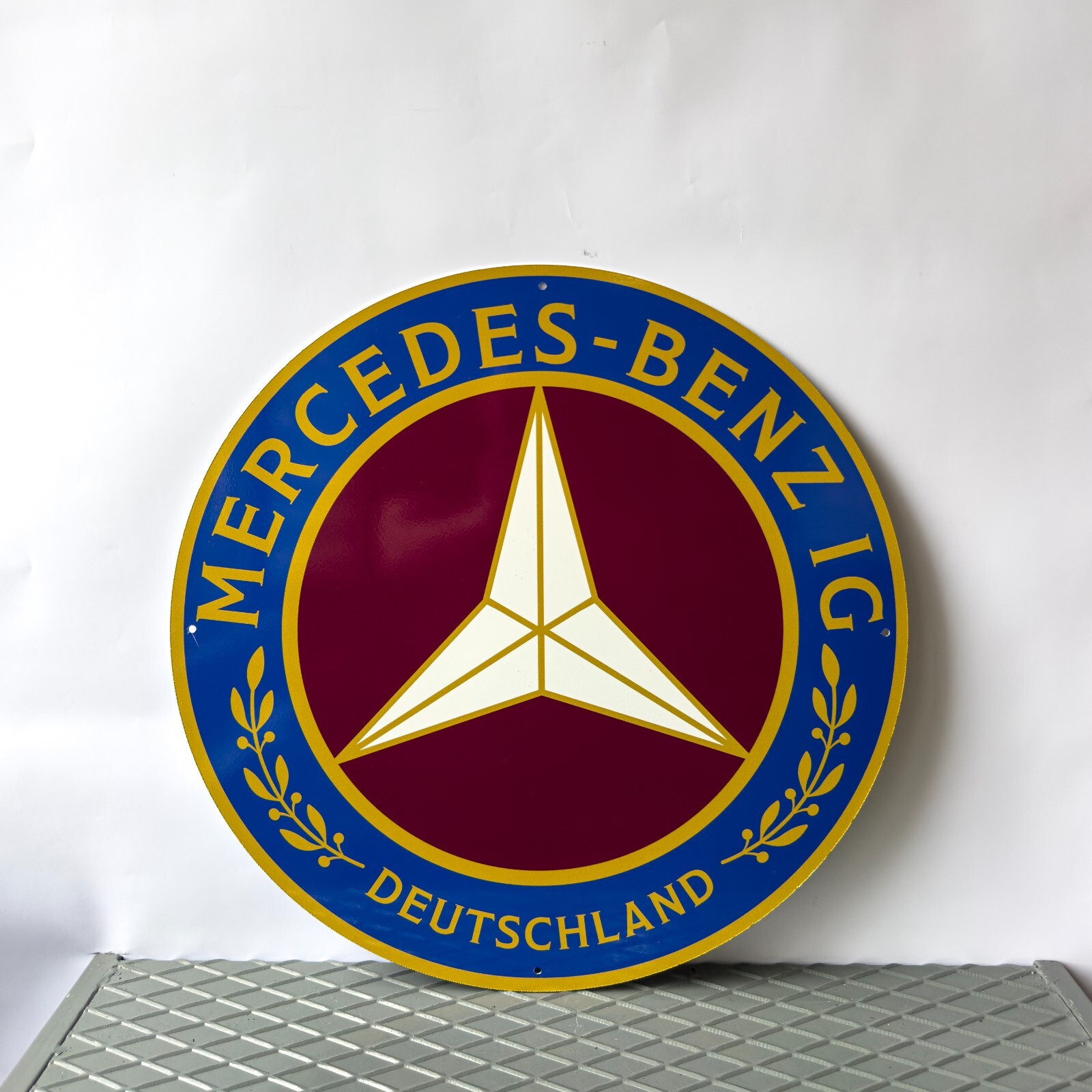 Vintage Mercedes-Benz IG Deutschland Round Heavy Metal Sign 19.7" (50cm) Vintage Mercedes-Benz IG Deutschland Round Heavy Metal Sign 19.7" (50cm)