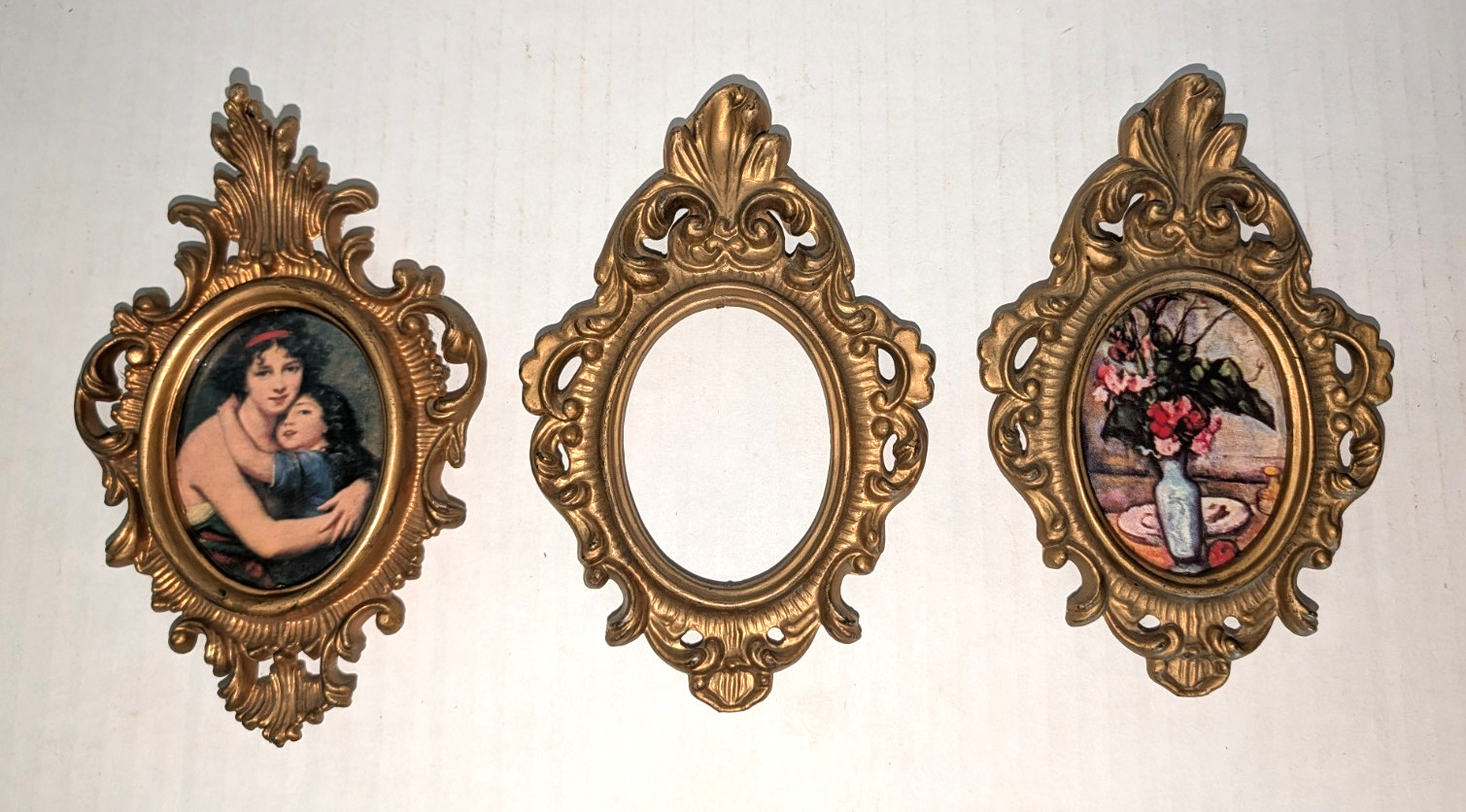 Vtg Gold Syroco Style Ornate Oval Hollywood Regency set of 3 botanical frames E3 Vtg Gold Syroco Style Ornate Oval Hollywood Regency set of 3 botanical frames E3