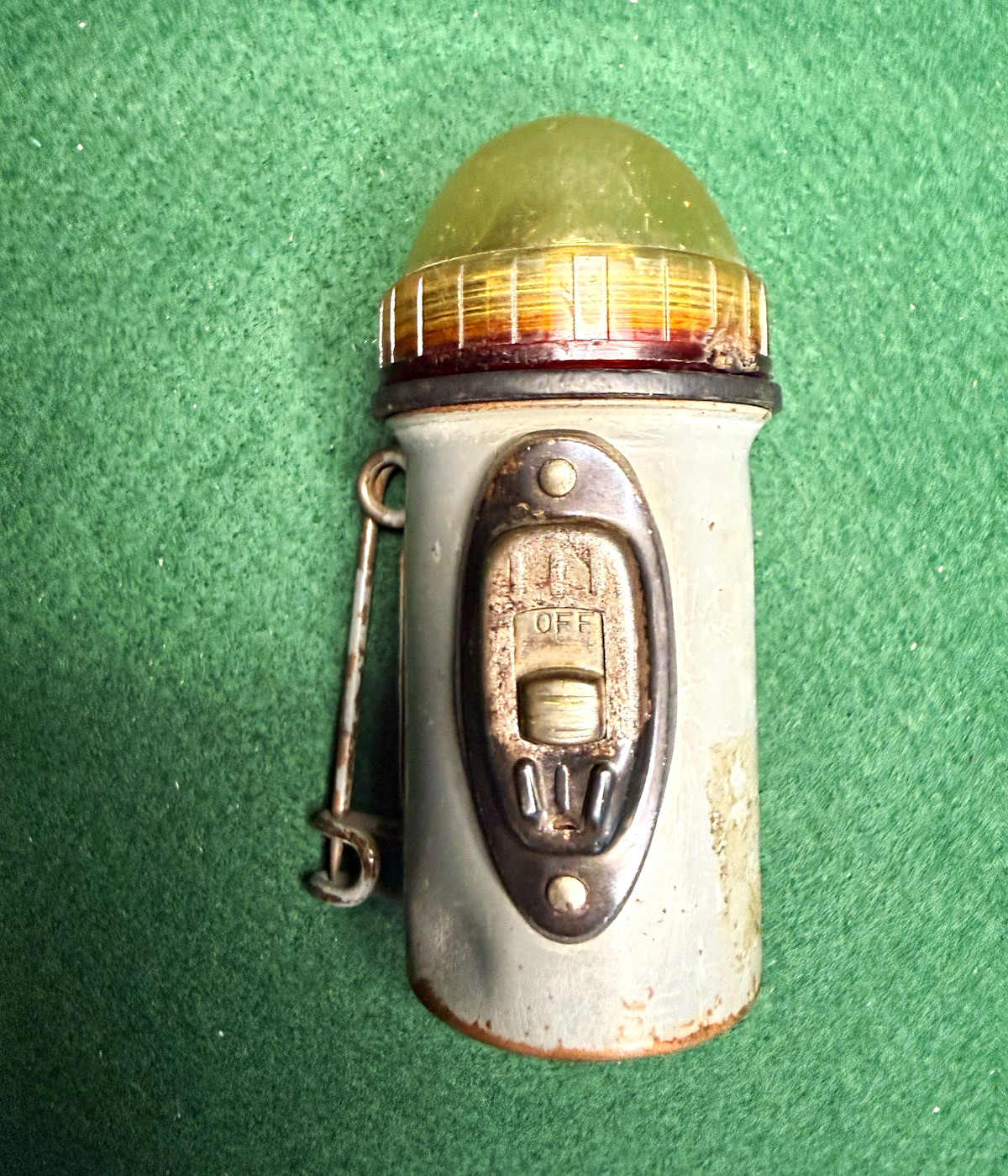 US Vintage Marked Clip-On Penlight Flashlight Signal Light w/ Green Lens US Vintage Marked Clip-On Penlight Flashlight Signal Light w/ Green Lens