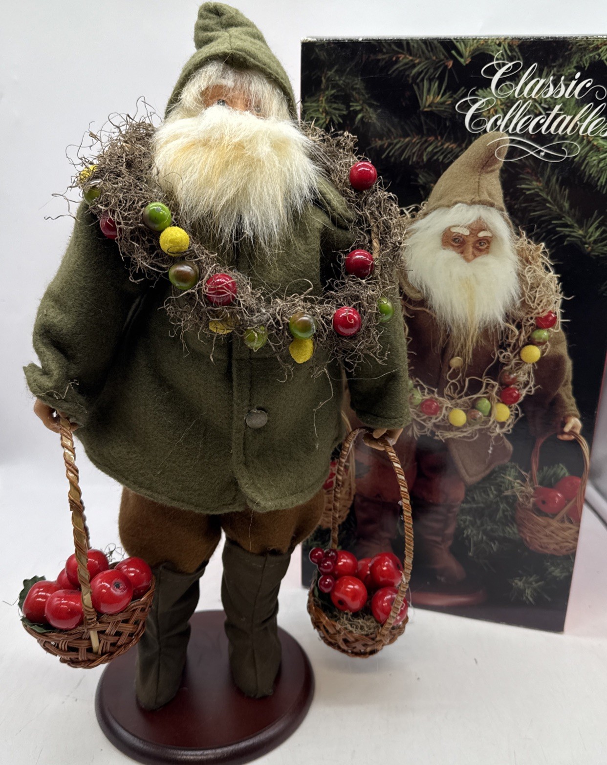 Vintage Santa’s Best Classic Collectible Old World Classic Christmas 17” Vintage Santa’s Best Classic Collectible Old World Classic Christmas 17”