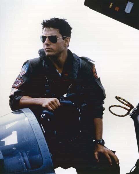 Tom Cruise as Maverick posing on jet in sunglasses 1985 Top Gun 4x6 inch photo