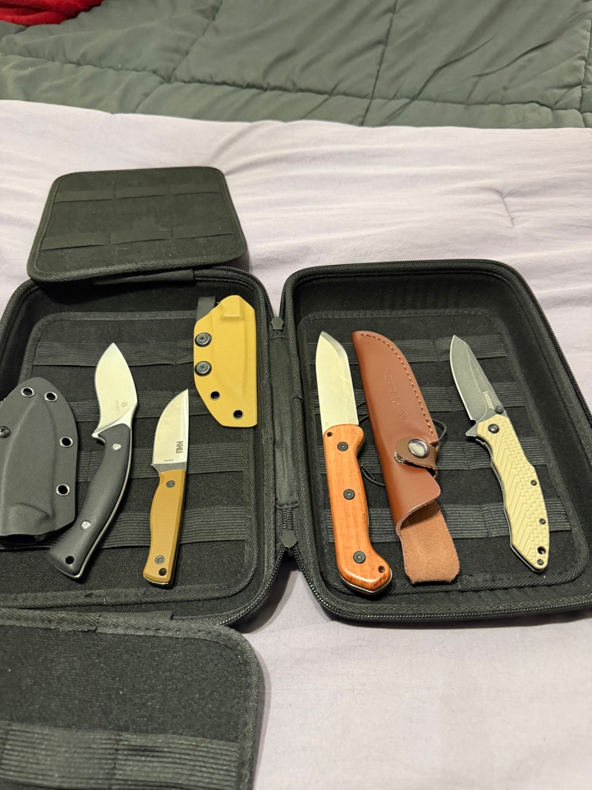 Lot of 4 edc knives. 3 fixed blade and 1 folder with Squero knife case Lot of 4 edc knives. 3 fixed blade and 1 folder with Squero knife case