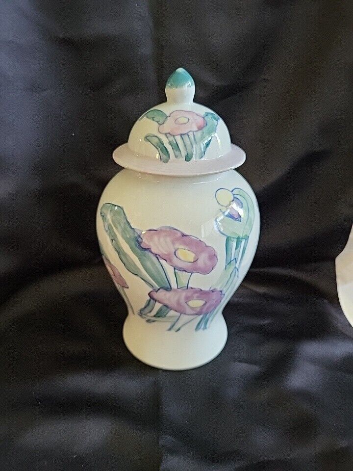 Ginger Jar Vintage Pastel Hand Painted Lillies Pre-owned Japanese Unknown Artist