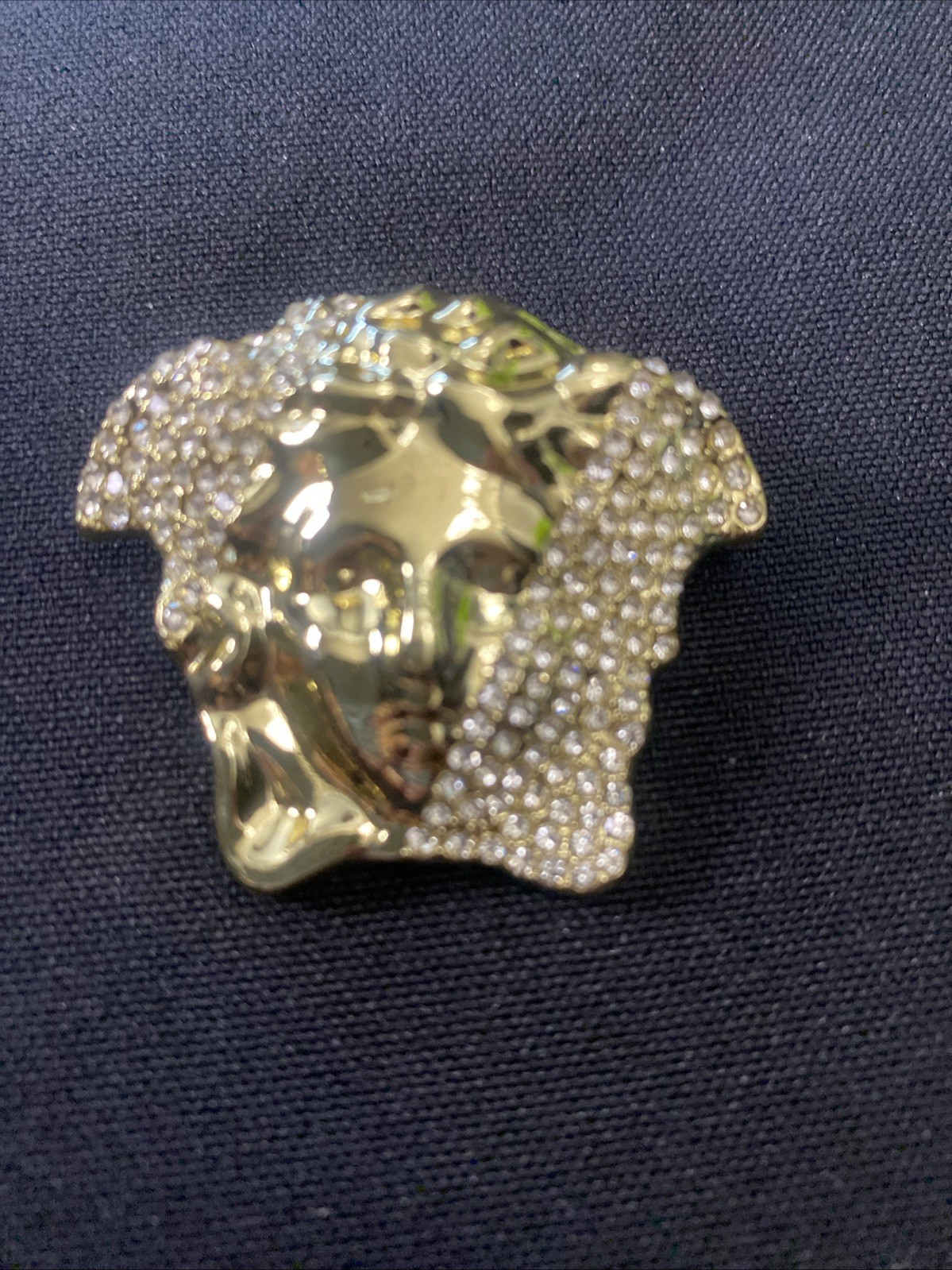 Gianni Versace Elegant Luxury Pin Brooch Gianni Versace Elegant Luxury Pin Brooch