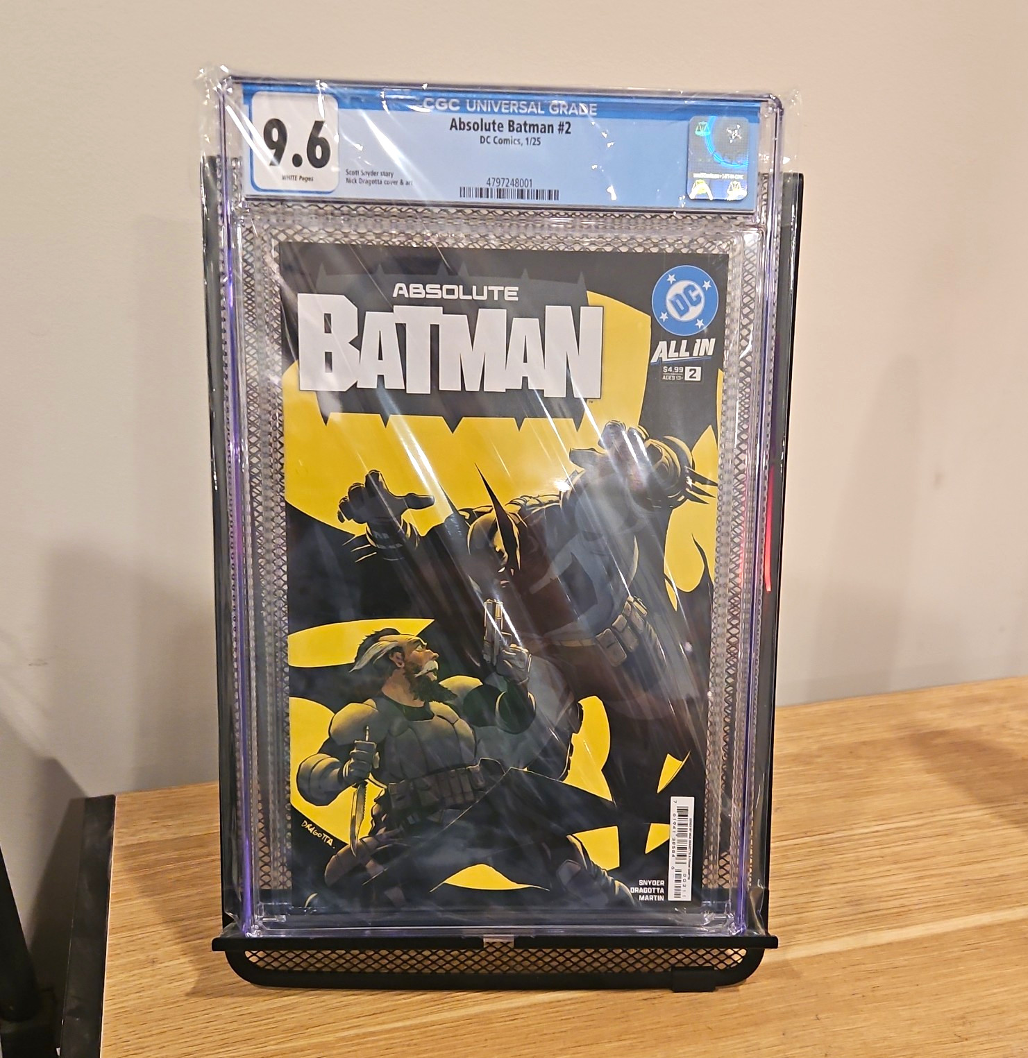 DC Comics Absolute Batman #2 CGC 4797248001 First Print DC Comics Absolute Batman #2 CGC 4797248001 First Print