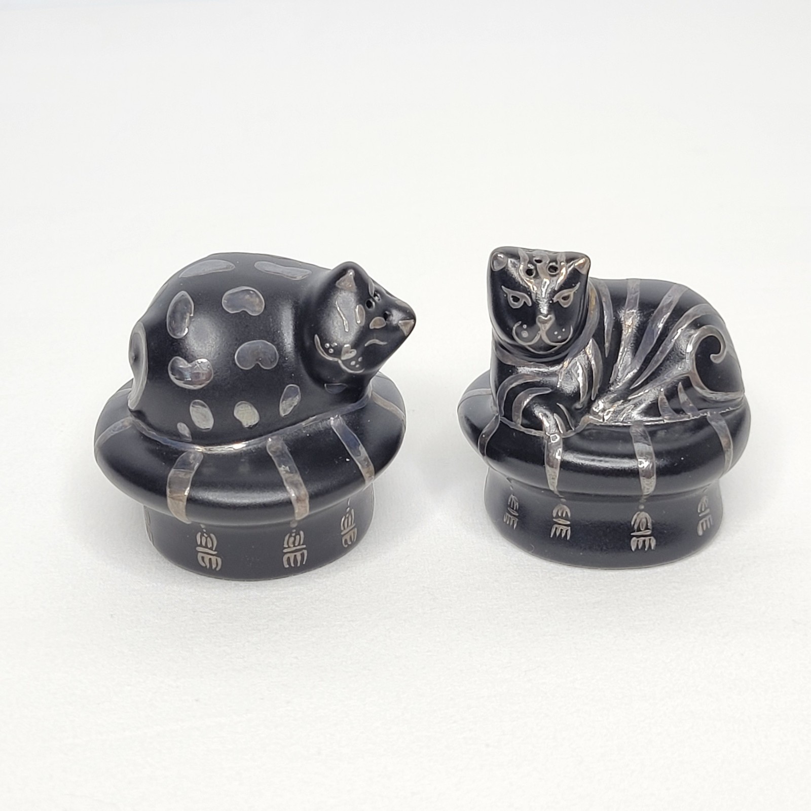 Vintage Emilia Castillo Ceramic with Silver Overlay Cat Salt and Pepper Shakers Vintage Emilia Castillo Ceramic with Silver Overlay Cat Salt and Pepper Shakers
