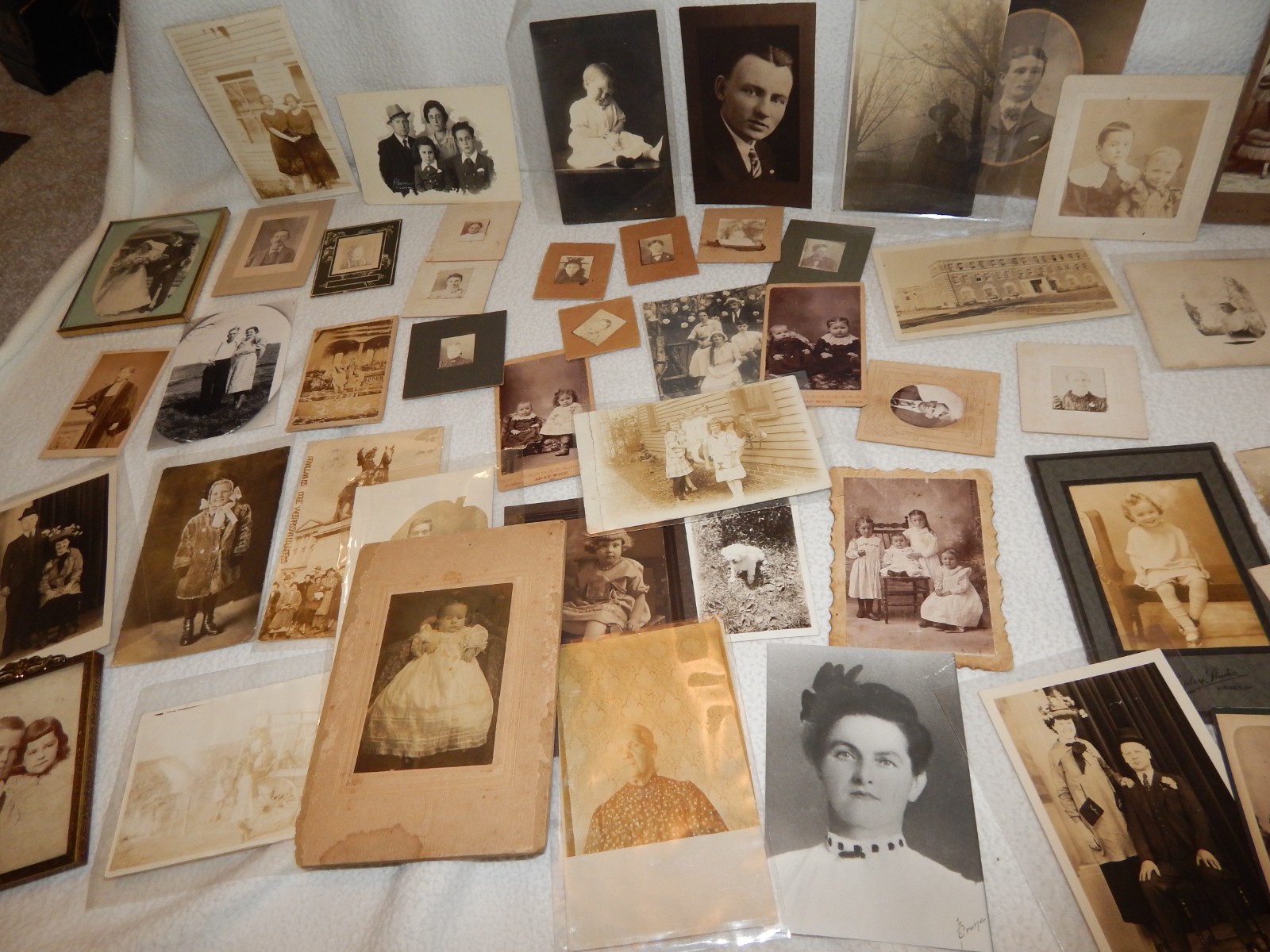 Vintage 1880's Lot of 58 Old Photographs Portraits Photos, Some Are Signed CDV Vintage 1880's Lot of 58 Old Photographs Portraits Photos, Some Are Signed CDV