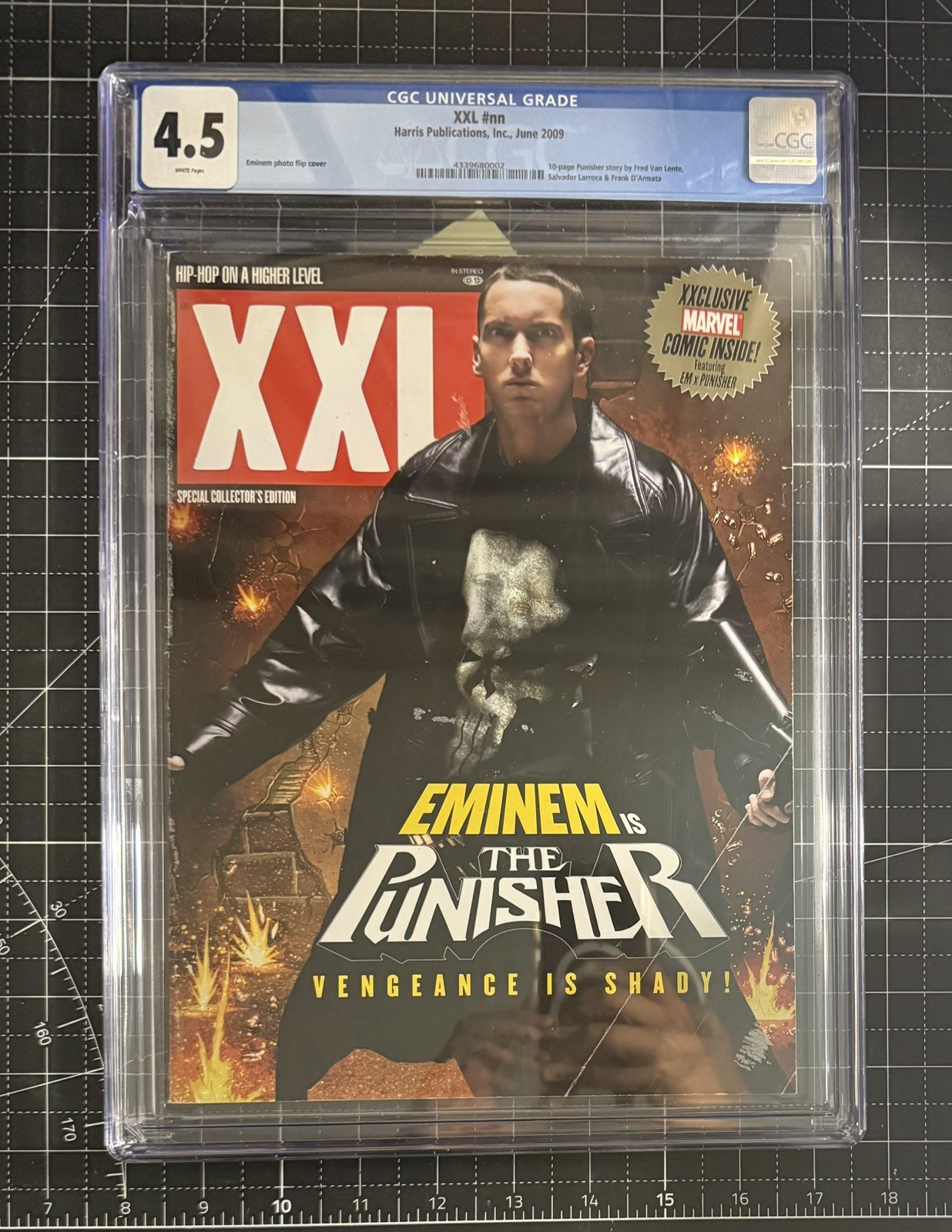 Eminem the Punisher XXL Comic Book Magazine June 2009 CGC graded 4.5