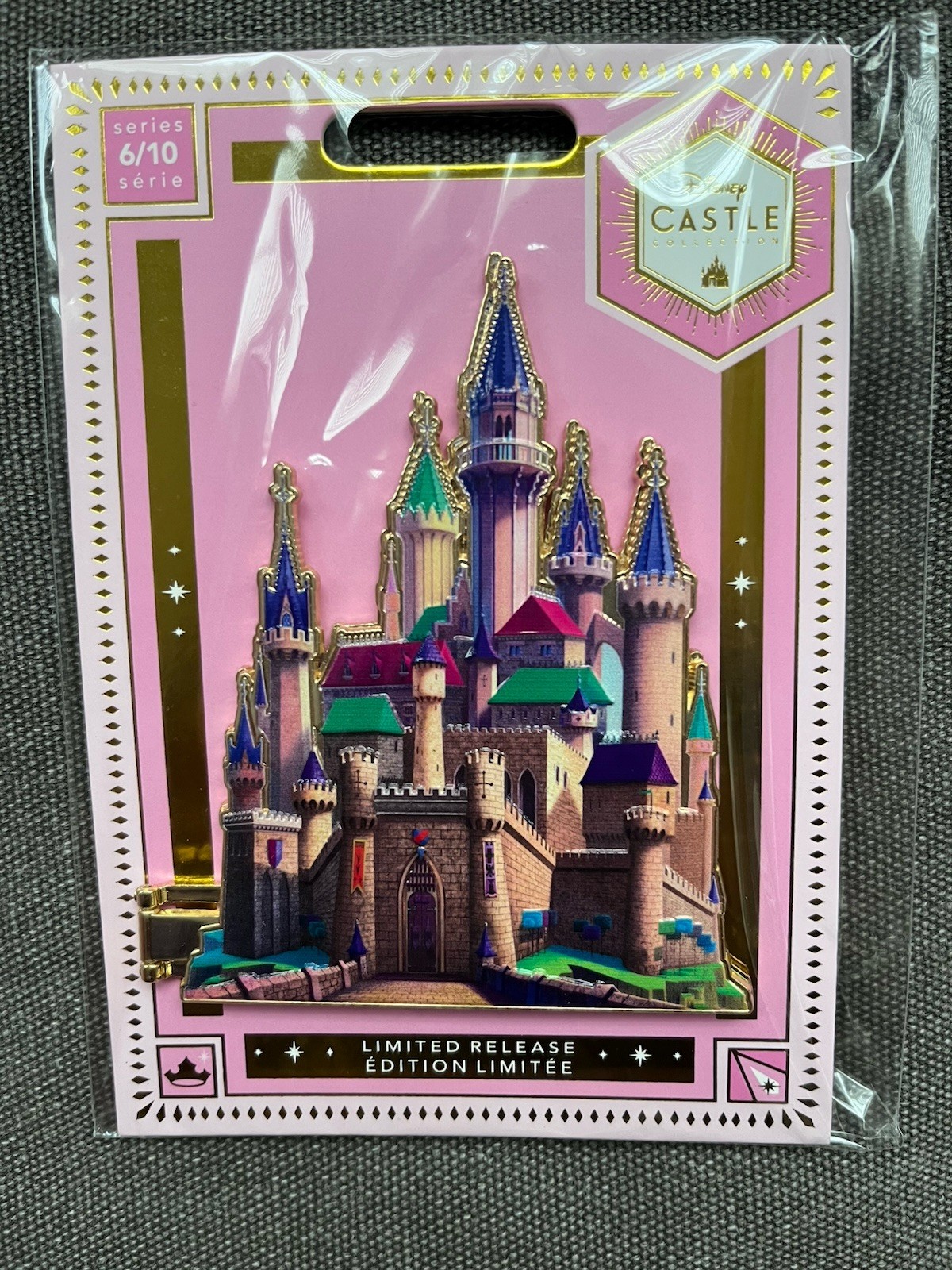 Disney Limited Release Aurora Sleeping Beauty Castle Series 6/10 Pin In Hand