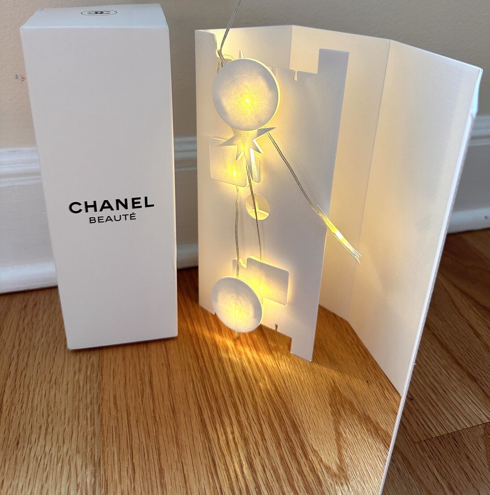 Authentic CHANEL Beaute Holiday Charismas Gift String USB Lights