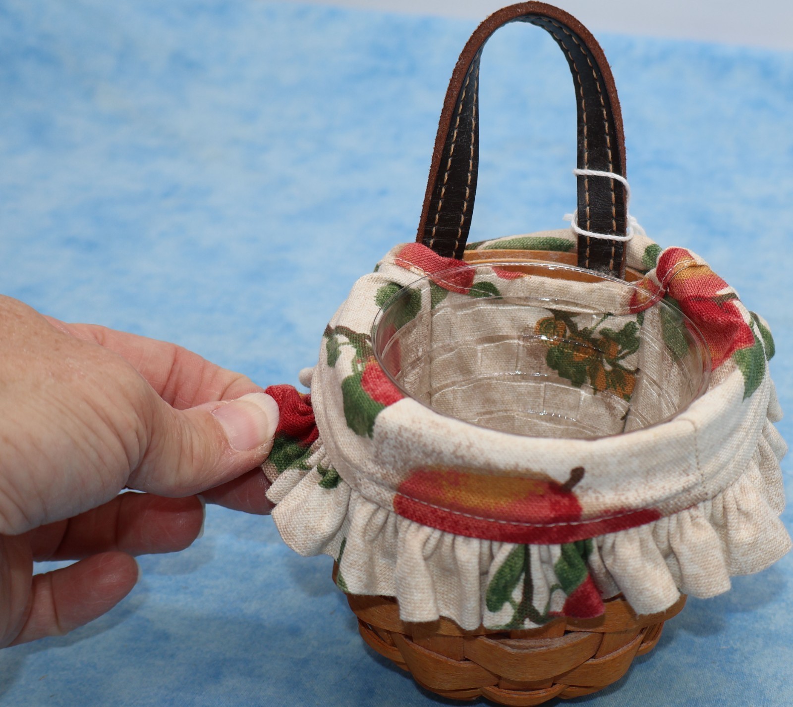 Longaberger 2002 Extra Small Gatehouse Basket Fabric Liner And Protector Longaberger 2002 Extra Small Gatehouse Basket Fabric Liner And Protector