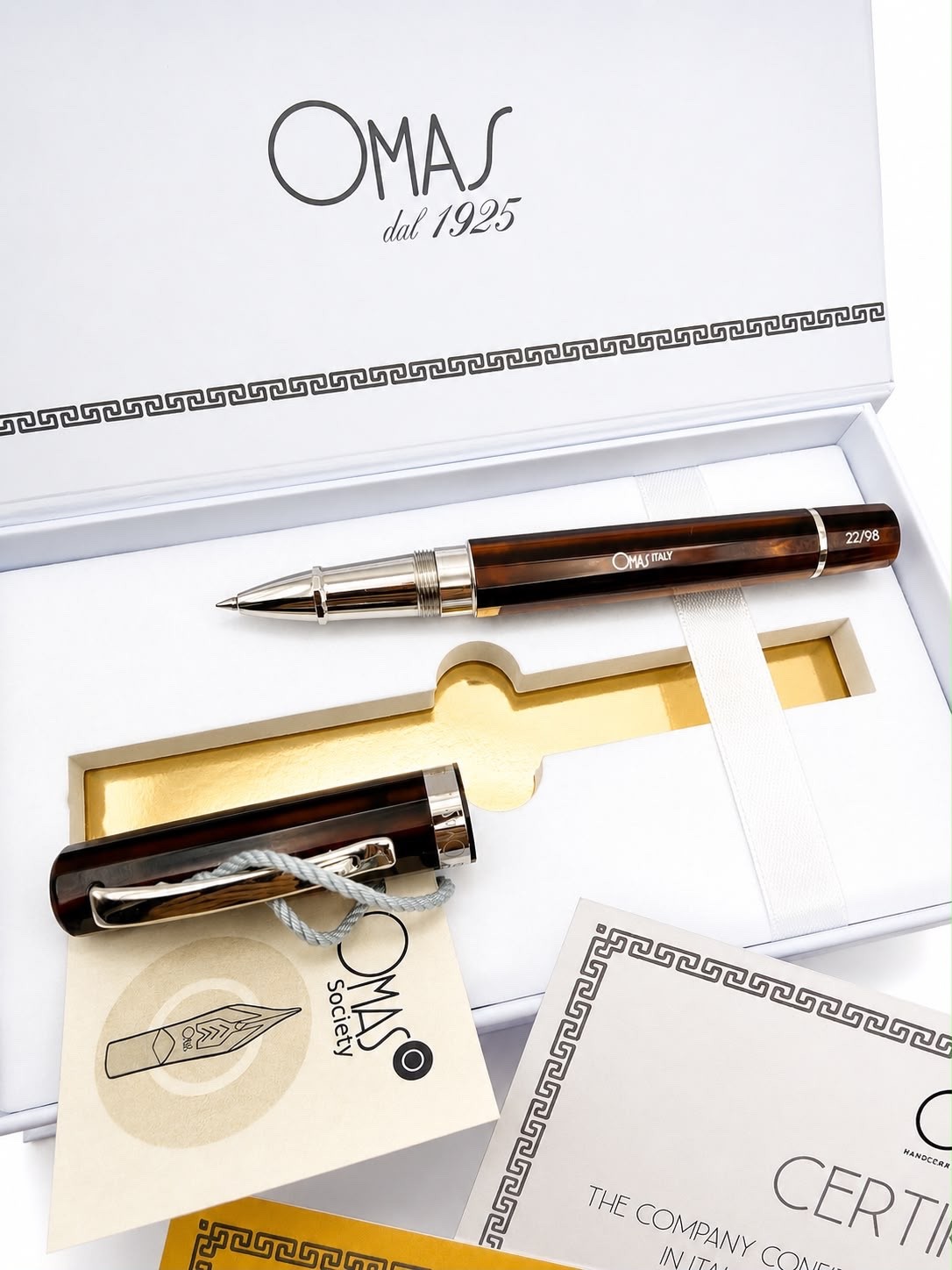 OMAS Arco Brown Grand Paragon ( 15 cm long) Roller Chrome Trim Num 18 of 98 NEW OMAS Arco Brown Grand Paragon ( 15 cm long) Roller Chrome Trim Num 18 of 98 NEW
