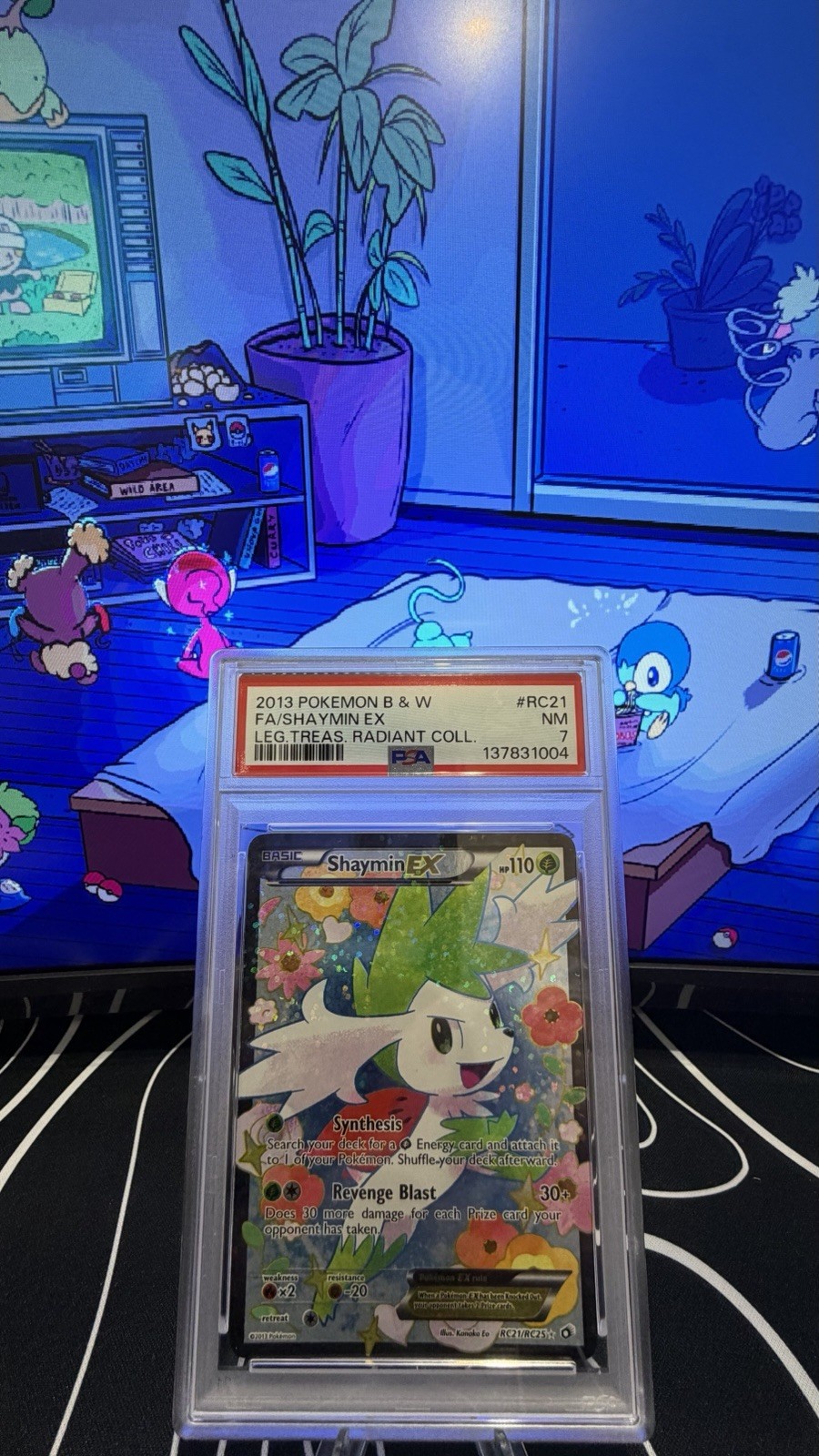 2013 Pokémon B&W Legendary Treasures Radiant Collection Shaymin EX RC21 PSA 7