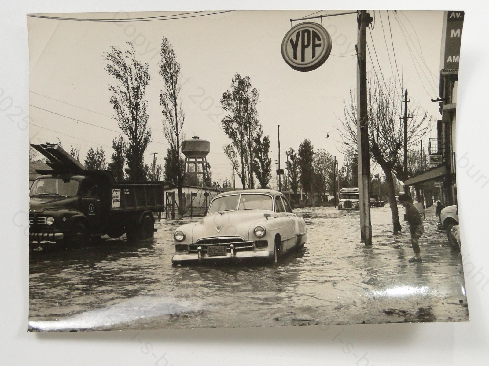 Flood Isla Maciel Argentina YPF Cadillac Car Inundación 1967 VTG Press Photo Flood Isla Maciel Argentina YPF Cadillac Car Inundación 1967 VTG Press Photo