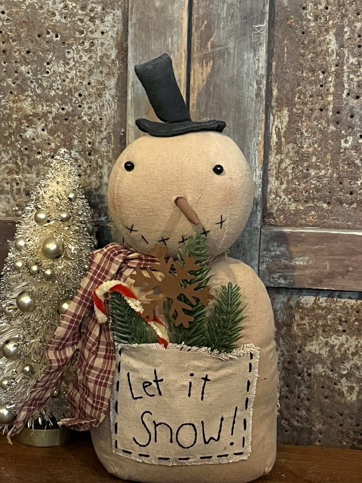Grubby Primitive Rustic Christmas SNOWMAN w Let It Snow Pocket Stump Doll 12\