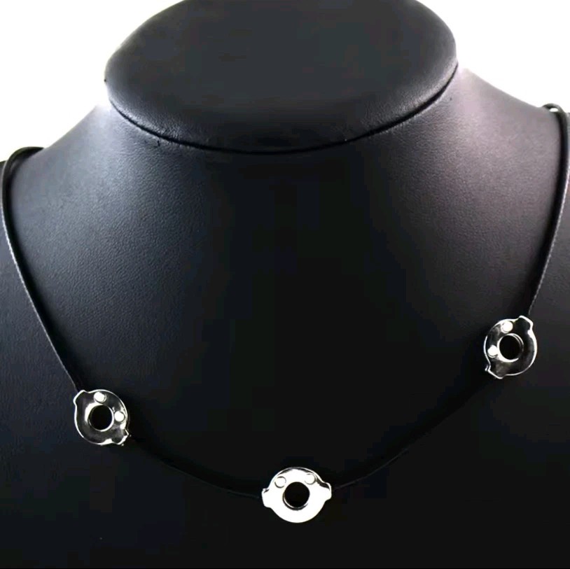 Naruto Itachi Uchiha Necklace Naruto Itachi Uchiha Necklace