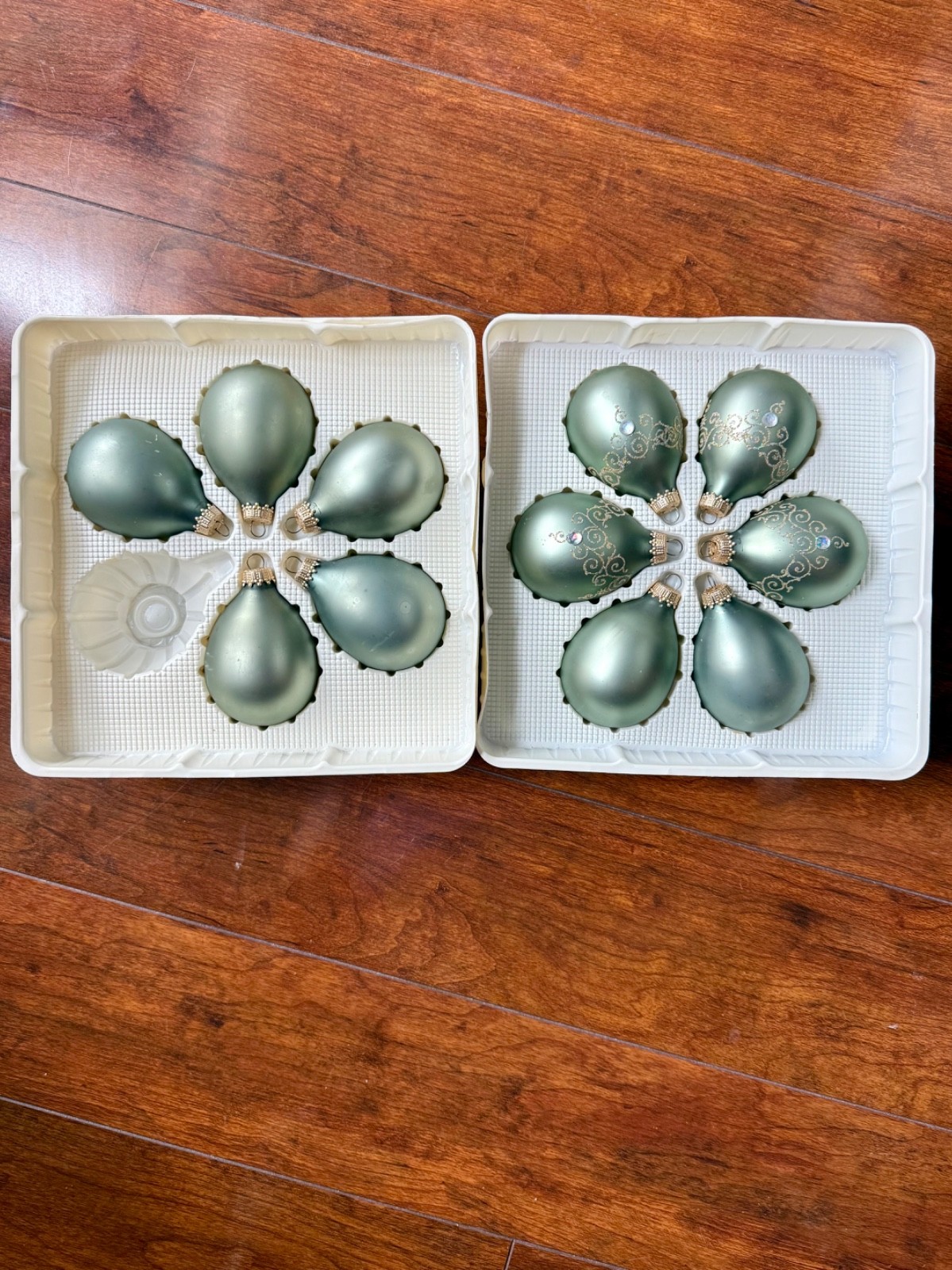 Set of 11 Vintage Green Glass Teardrop Christmas Ornaments – Gold Glitter