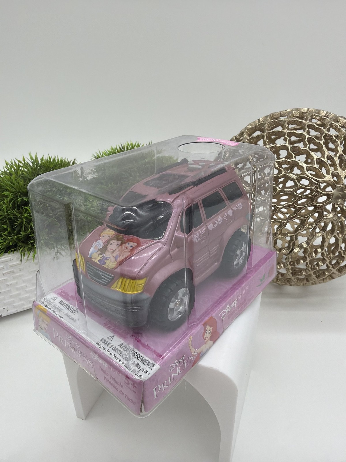 Disney Princess Turbo Vehicle Pink SUV Carded Die Cast Ariel Belle Aurora Disney Princess Turbo Vehicle Pink SUV Carded Die Cast Ariel Belle Aurora