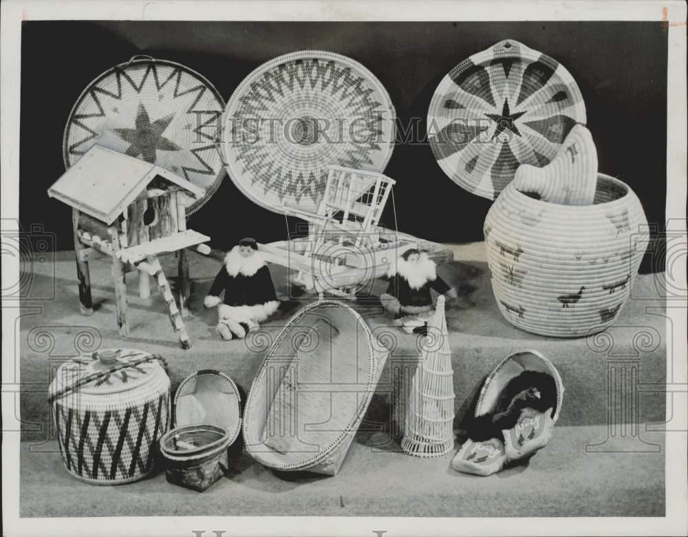 1952 Press Photo Souvenirs from Alaska - lra48859 1952 Press Photo Souvenirs from Alaska - lra48859