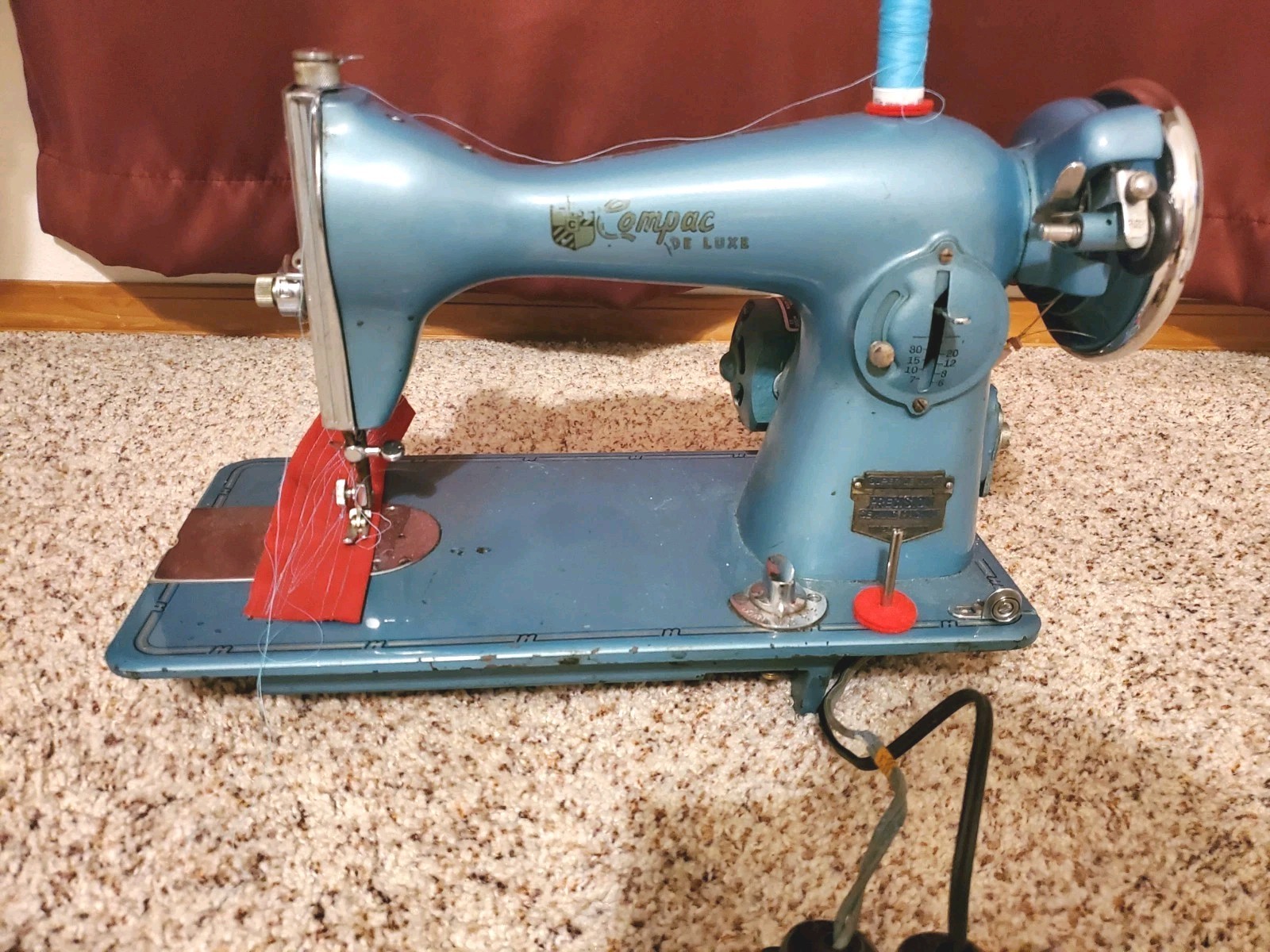 Vintage Super Deluxe Universe Precision Sewing Machine Vintage Super Deluxe Universe Precision Sewing Machine