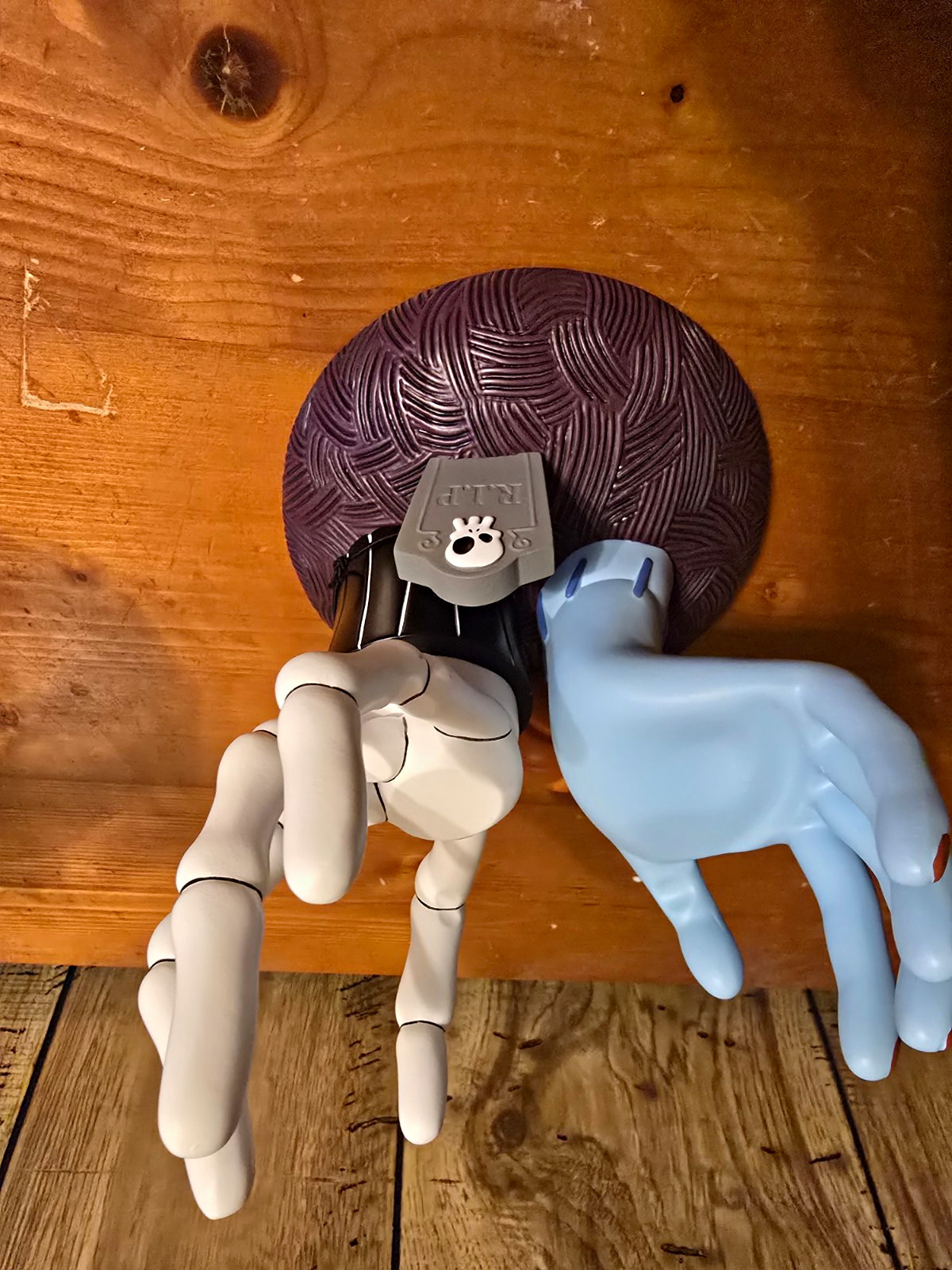 Disney Nightmare Before Christmas Tim Burton Hand Figurine 7" Collectible