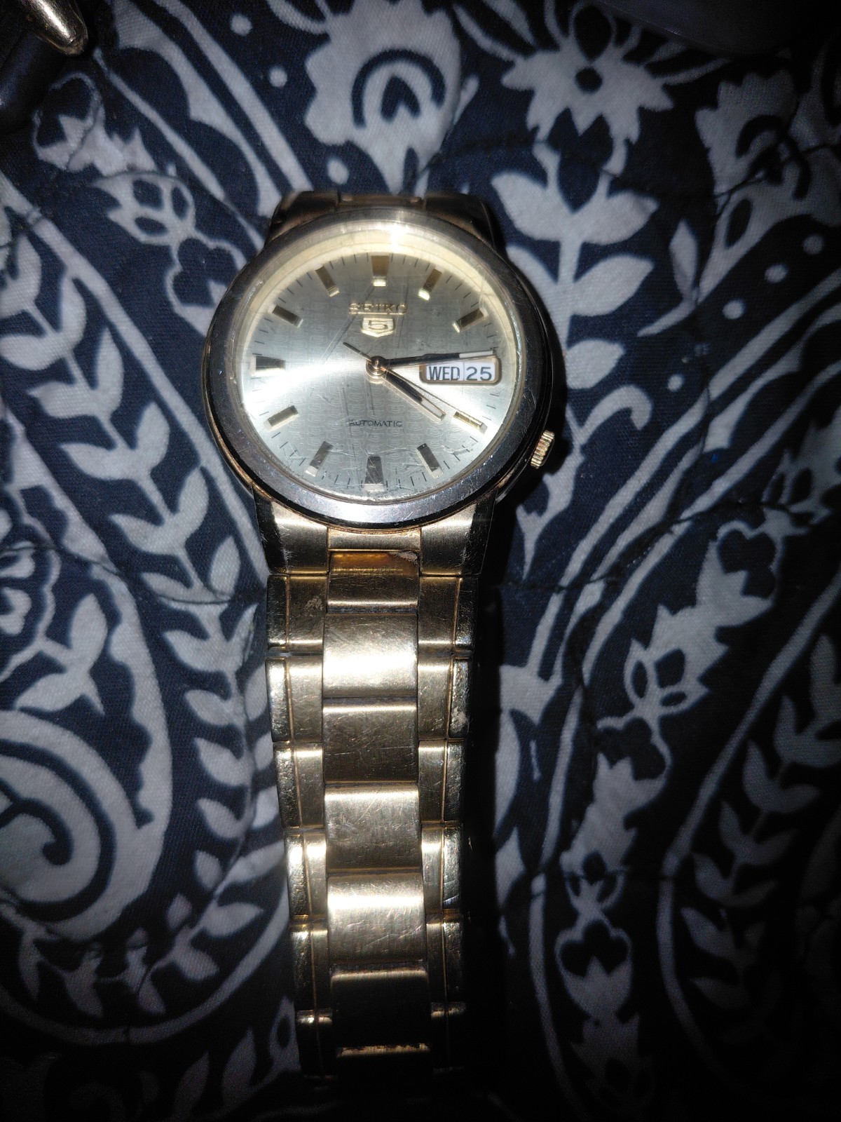 Automatic Vintage Seiko 5 Watch Golden Day-Date Men Stainless Steel Bracelet Automatic Vintage Seiko 5 Watch Golden Day-Date Men Stainless Steel Bracelet