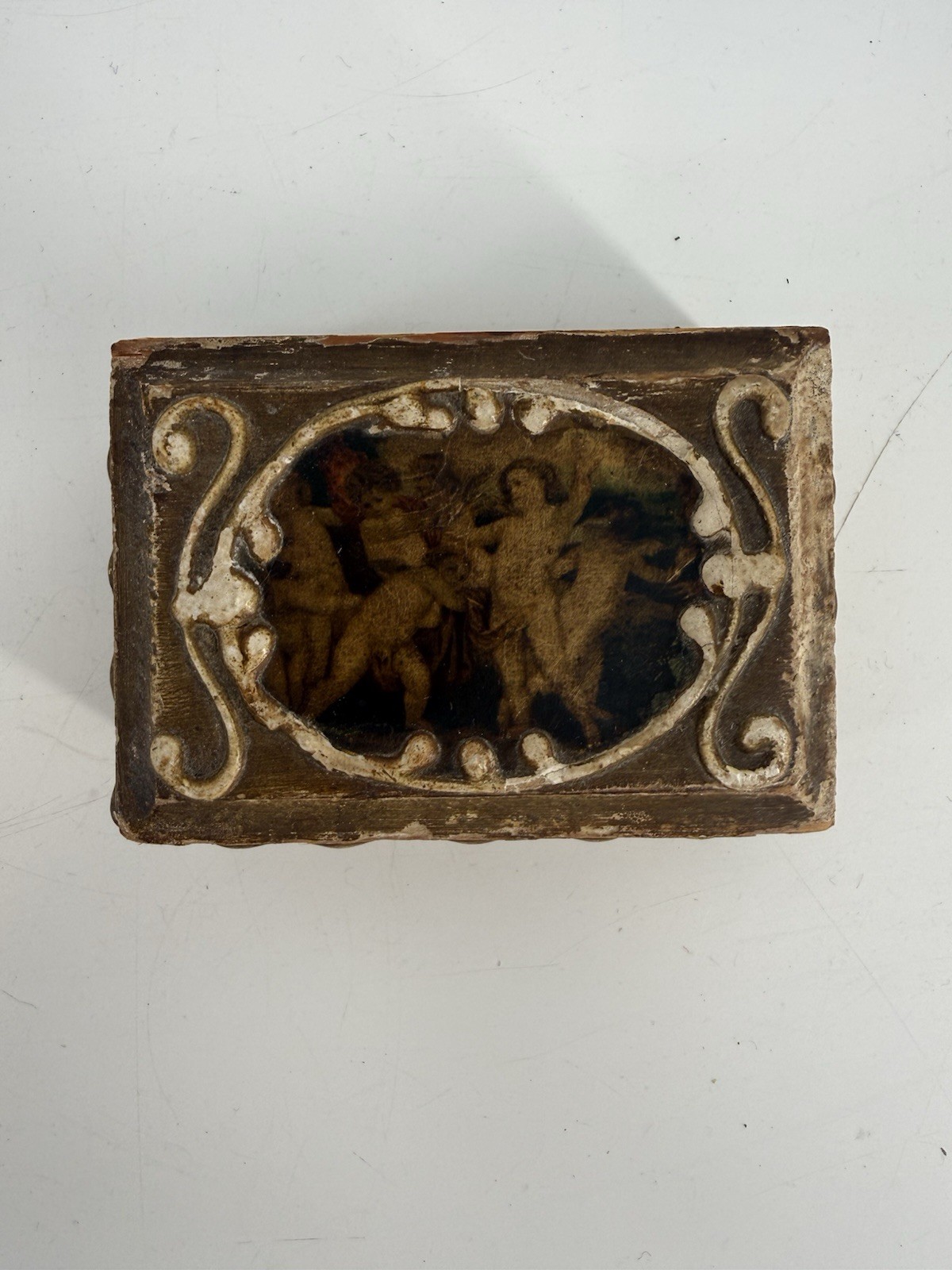 Vintage Italian Florentine Gilt Wood Trinket Box Cherubs Putti Made in Italy Vintage Italian Florentine Gilt Wood Trinket Box Cherubs Putti Made in Italy