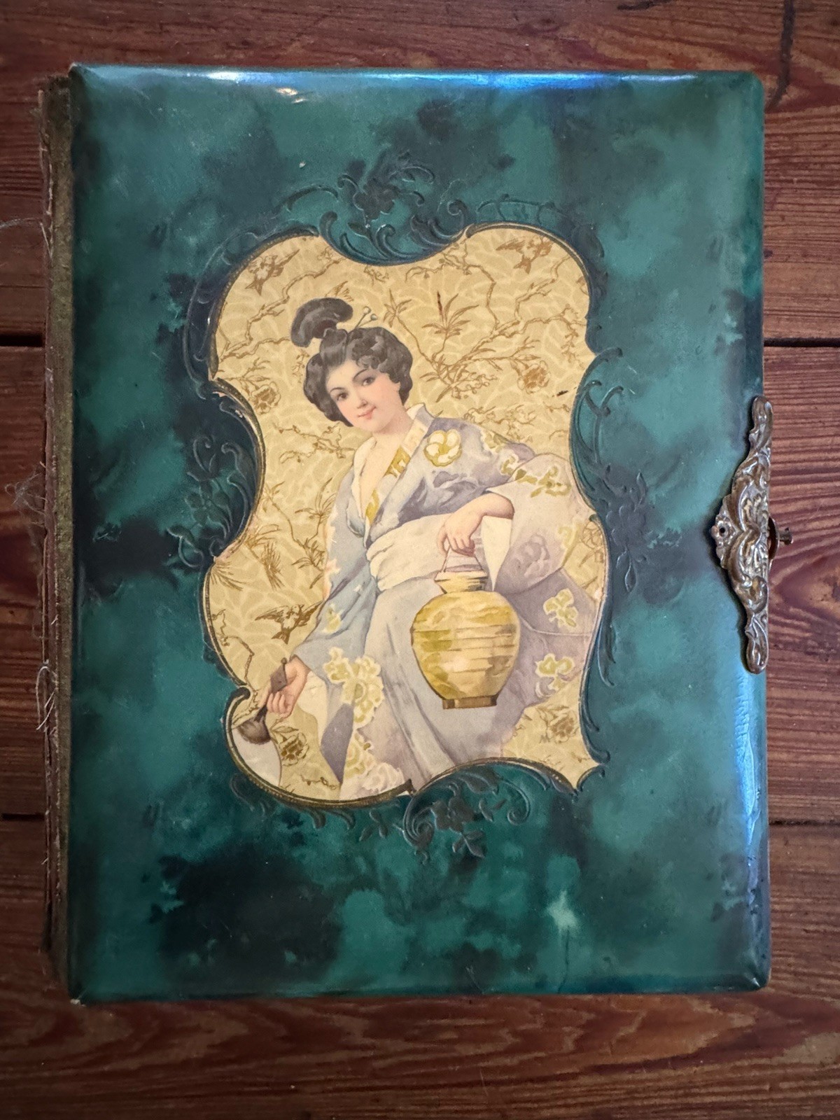 Antique Victorian Celluloid & Velvet Photo Album and Photos with Working Clasp Antique Victorian Celluloid & Velvet Photo Album and Photos with Working Clasp