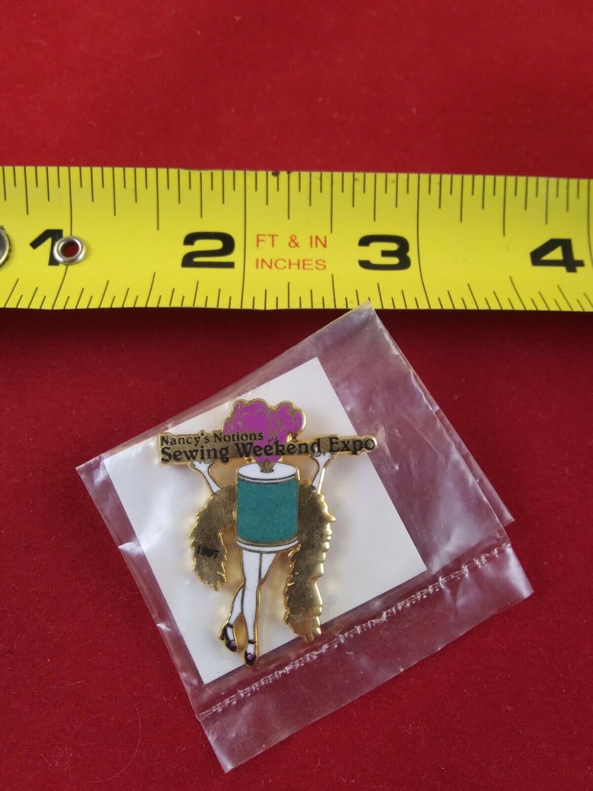 Vintage Nancy\'s Notions Sewing Weekend Expo Brooch Pin Button Pinback **QQ67-6