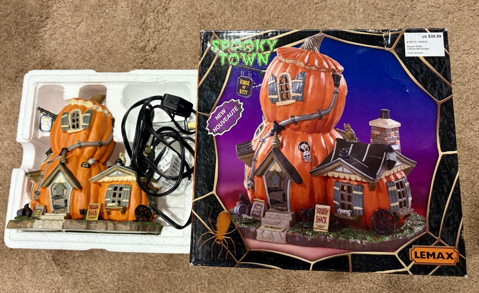 Lemax Spooky Town - Squash Shack - Halloween Porcelain Lighted House