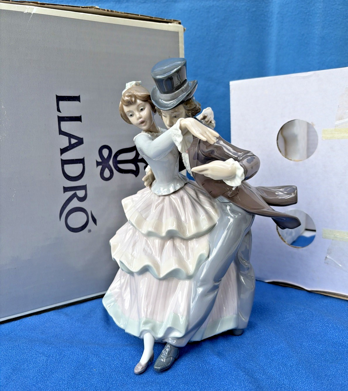 NIB Lladro 5799 Shall We Dance? w/ Original Box NIB Lladro 5799 Shall We Dance? w/ Original Box