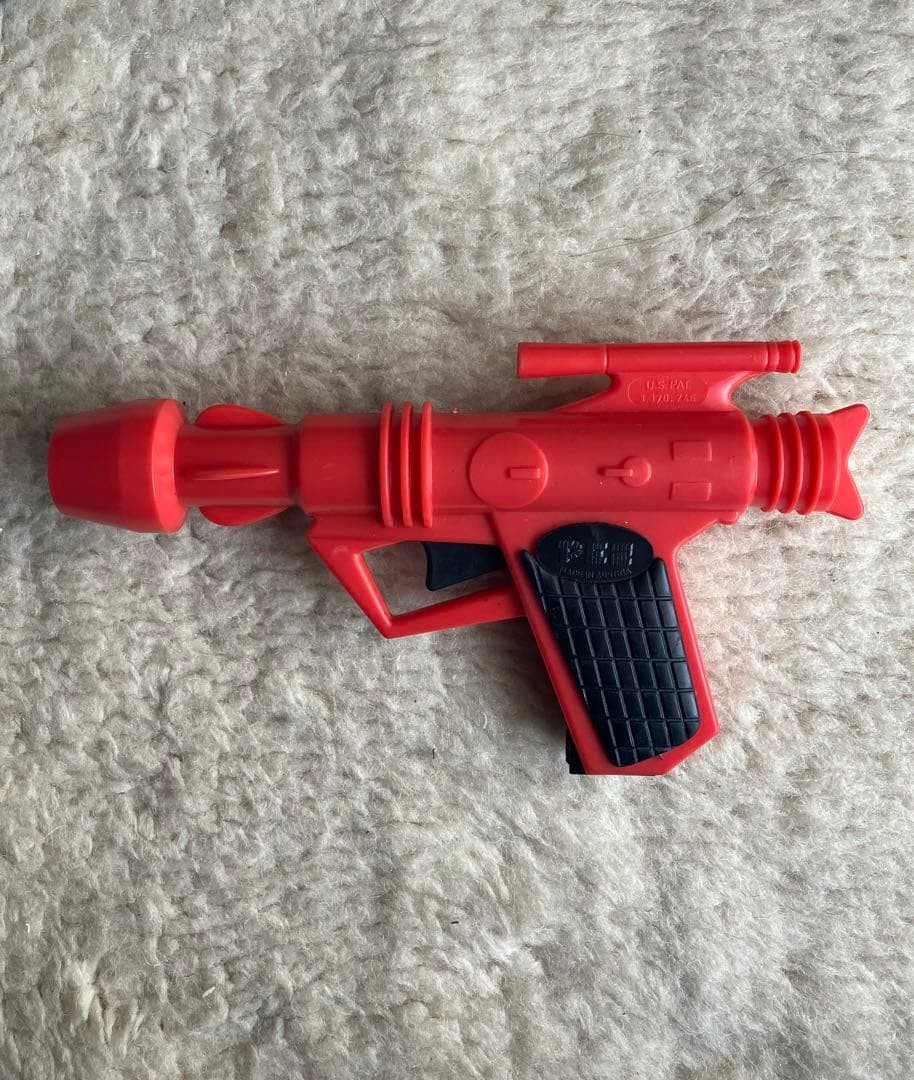 Rare 1980s PEZ Space Gun For adult collectors Age +15 Rare 1980s PEZ Space Gun For adult collectors Age +15
