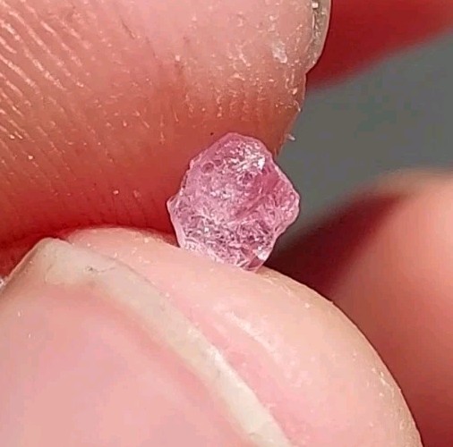 GORGEOUS PINK MONTANA SAPPHIRE GORGEOUS PINK MONTANA SAPPHIRE
