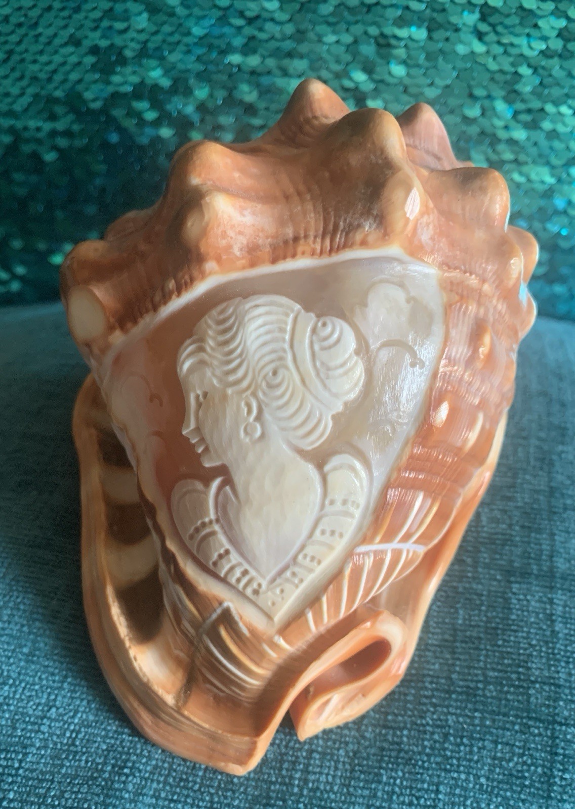 Vintage Italian Hand-Carved Helmet Conch Shell Cameo of Young Lady-Pristine-5.5”