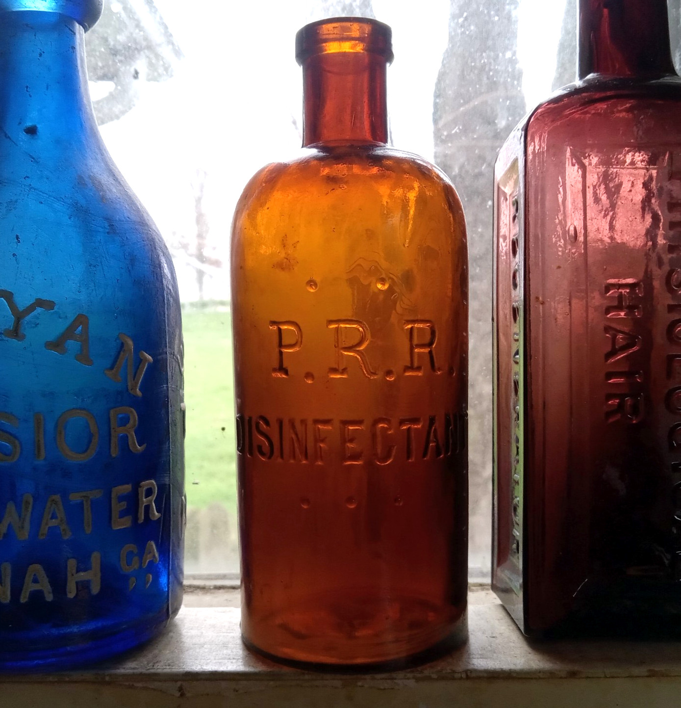 P.R.R.DISINFECTANT (PENNSYLVANIA RAILROAD) 1890 HAND BLOWN BOTTLE USED IN RR CAR P.R.R.DISINFECTANT (PENNSYLVANIA RAILROAD) 1890 HAND BLOWN BOTTLE USED IN RR CAR