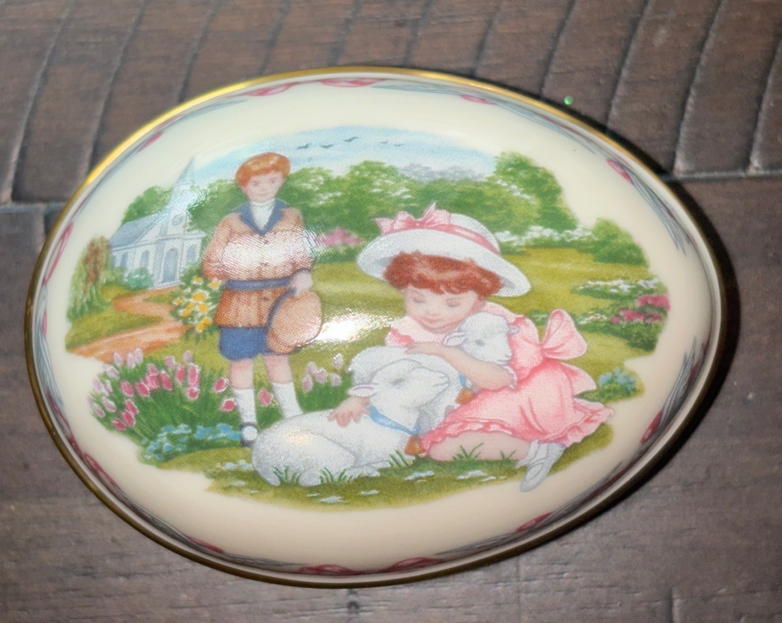 Lenox Easter Enchantmnt 1992 Limited Ed 3”x2.5x2” Victorian Egg Trinket Box #16 Lenox Easter Enchantmnt 1992 Limited Ed 3”x2.5x2” Victorian Egg Trinket Box #16