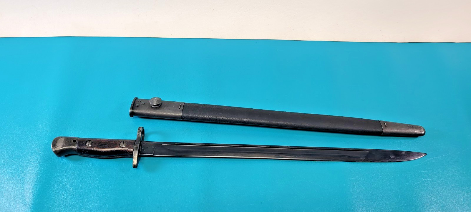 WWI British Pattern 1907 MOLE Bayonet & Scabbard + TR2022 WWI British Pattern 1907 MOLE Bayonet & Scabbard + TR2022