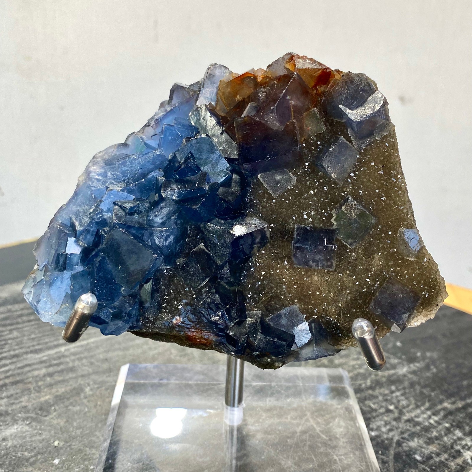 1.13LB Rare transparent blue-green cubic fluorite mineral crystal sample/China 1.13LB Rare transparent blue-green cubic fluorite mineral crystal sample/China