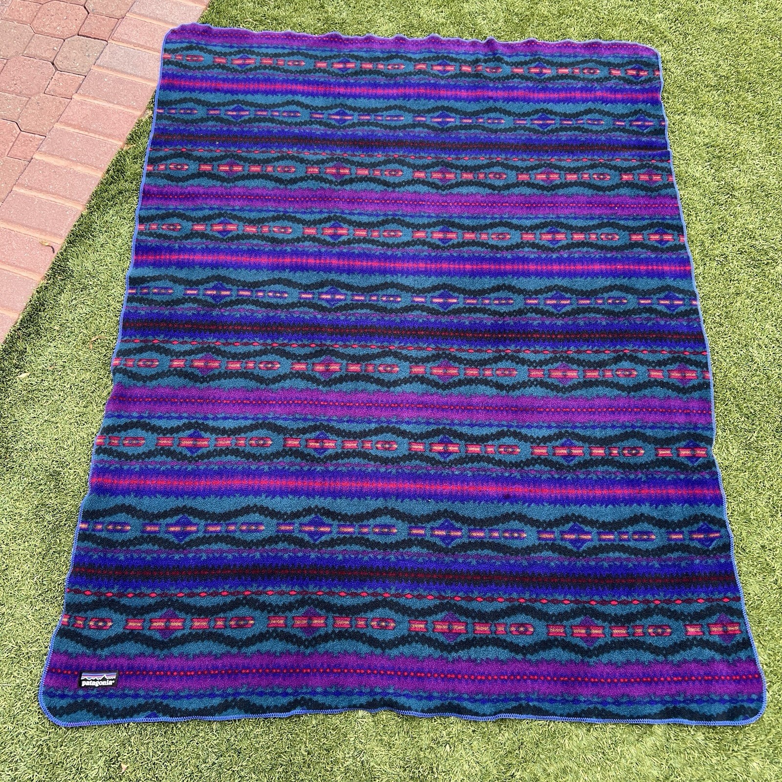 Vintage 90s Patagonia Aztec Southwestern Synchilla Fleece Blanket 73x55 Purple Vintage 90s Patagonia Aztec Southwestern Synchilla Fleece Blanket 73x55 Purple