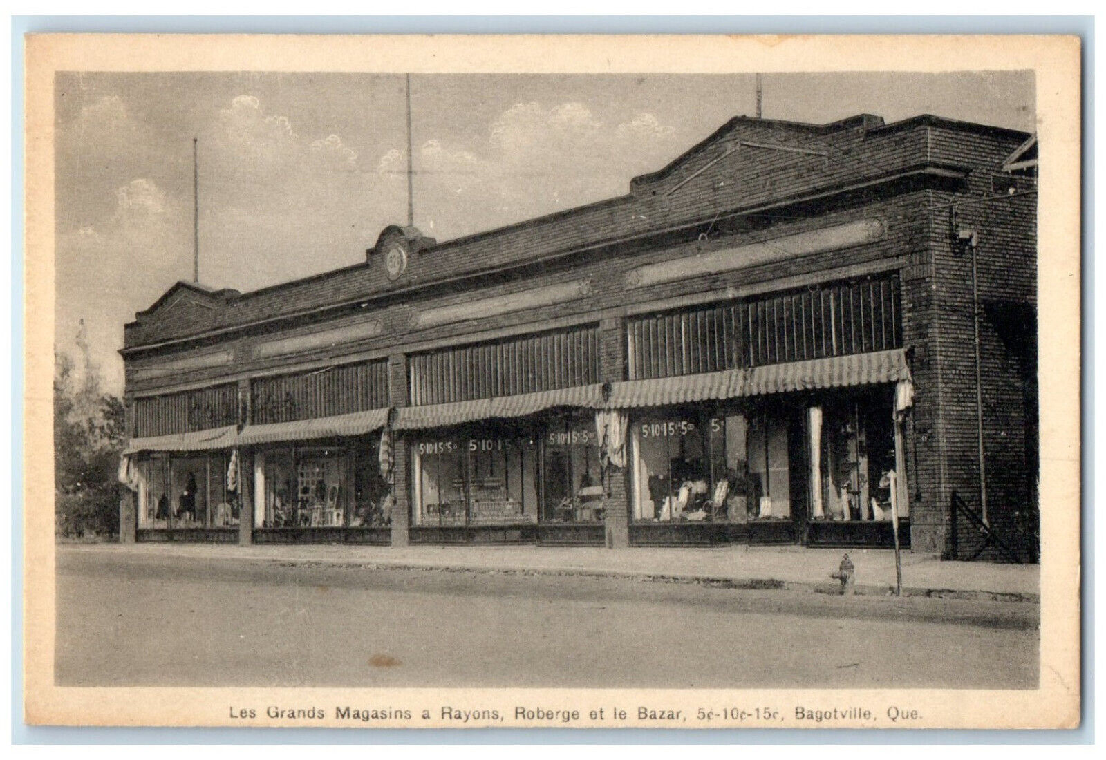 c1940\'s Department Stores Roberge Et Le Bazar Bagotville Quebec Canada Postcard